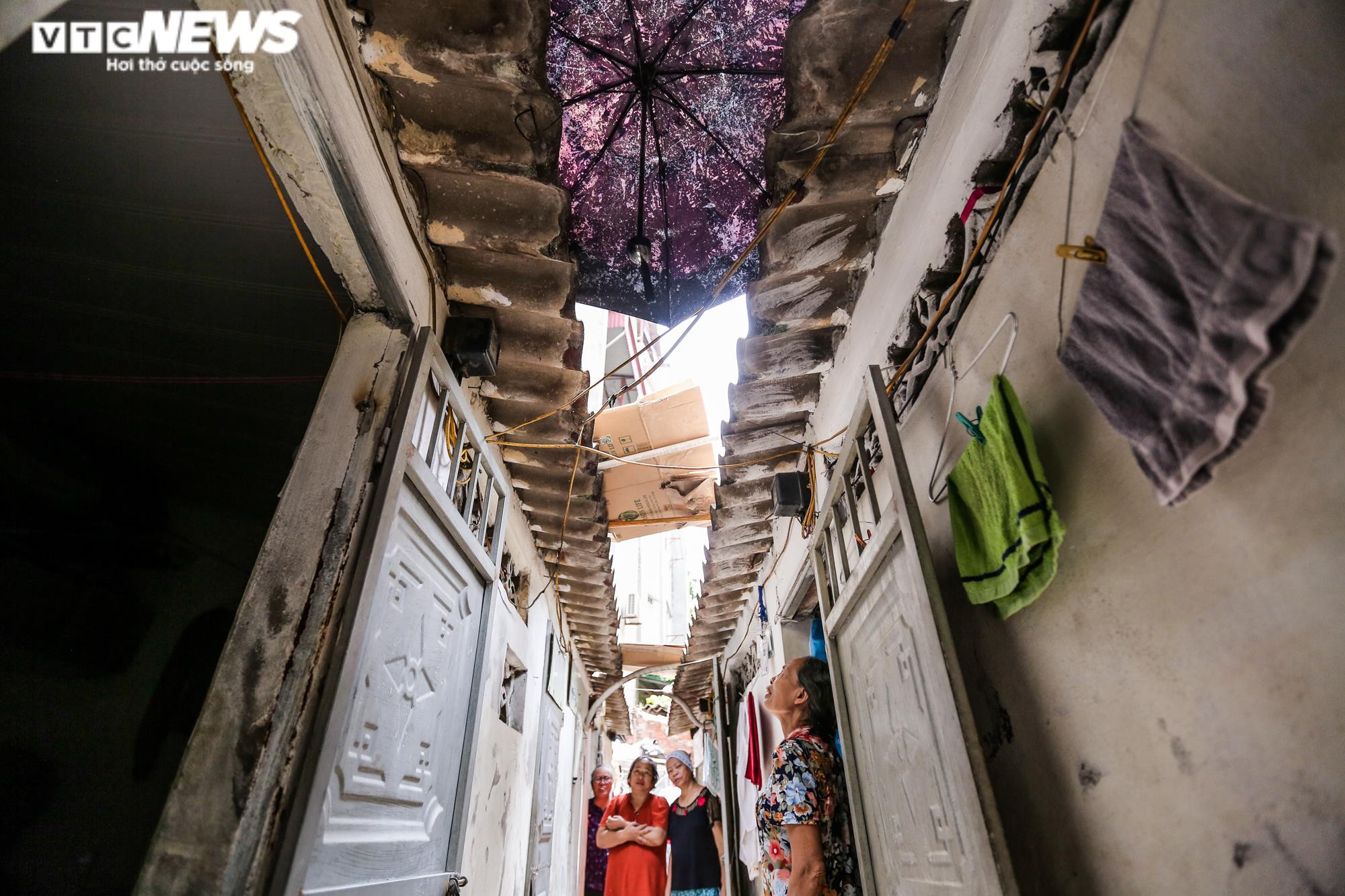 Xóm chạy thận oằn mình chống chọi nắng nóng đỉnh điểm, có điều hòa không dám bật - 7