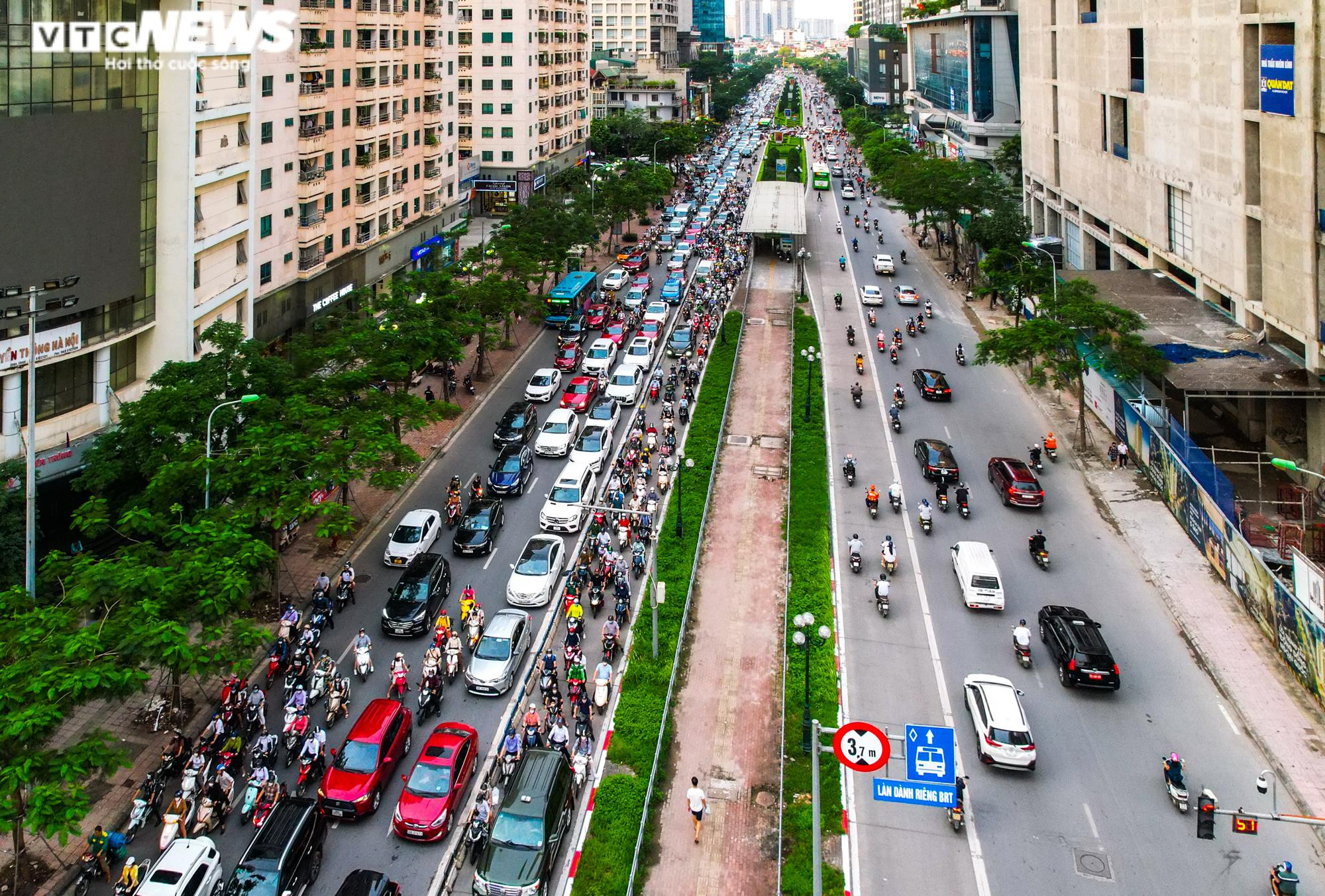 'Băm nát' quy hoạch ở Hà Nội: Dân than trời vì cảnh tắc đường, bụi mịt mù - 10