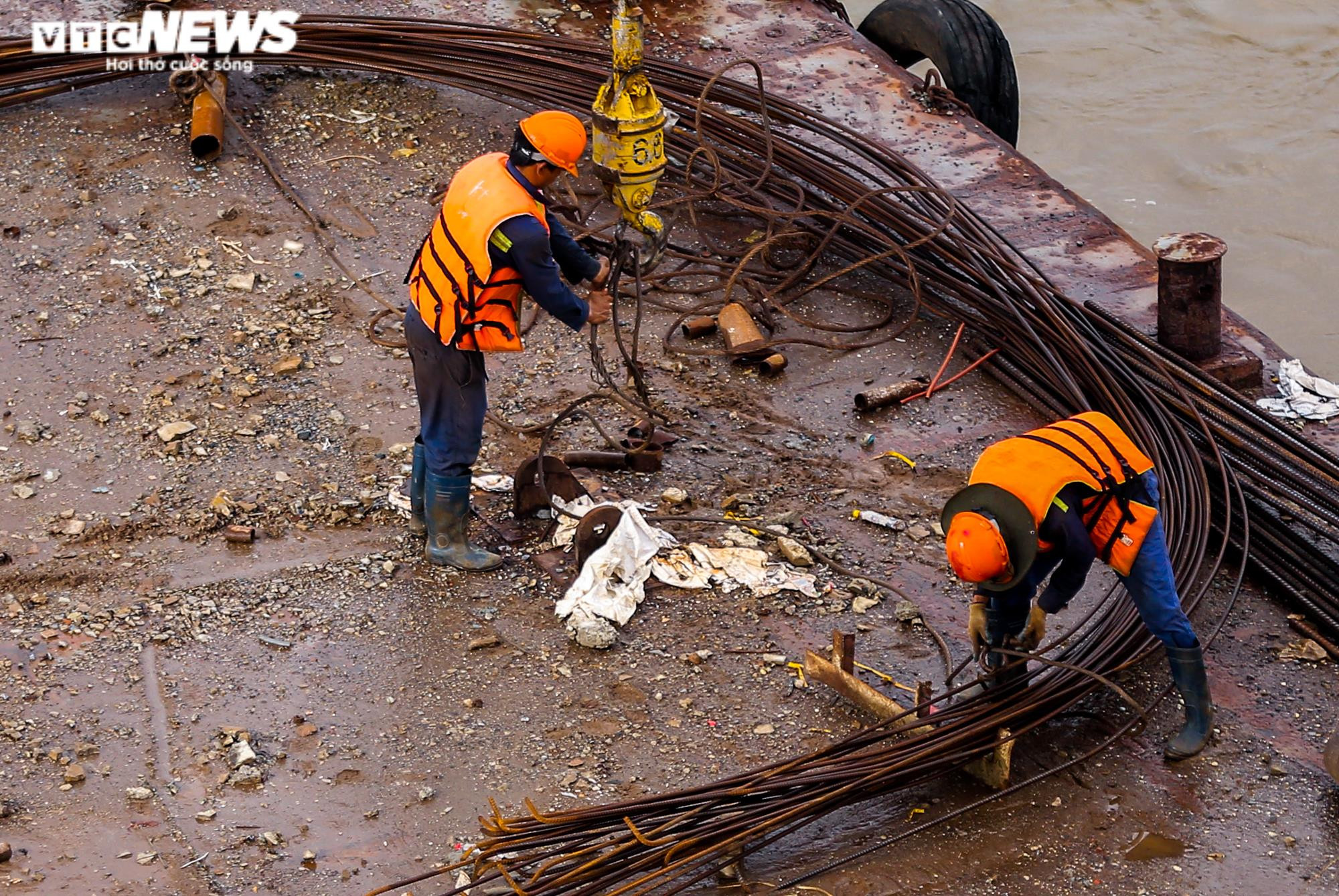 Ảnh: Hình hài cầu Vĩnh Tuy 2 sau gần hai năm xây dựng - 6