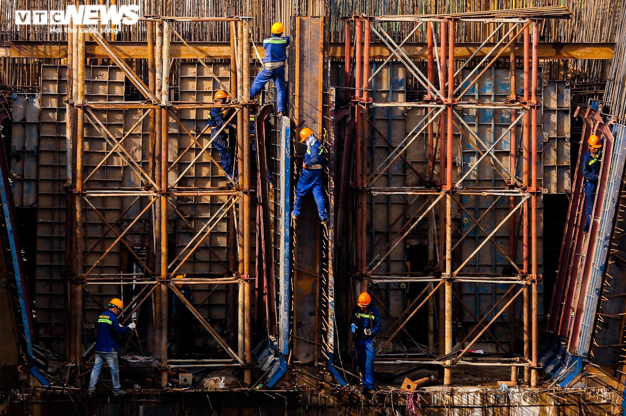 Ảnh: Hình hài cầu Vĩnh Tuy 2 sau gần hai năm xây dựng - 5