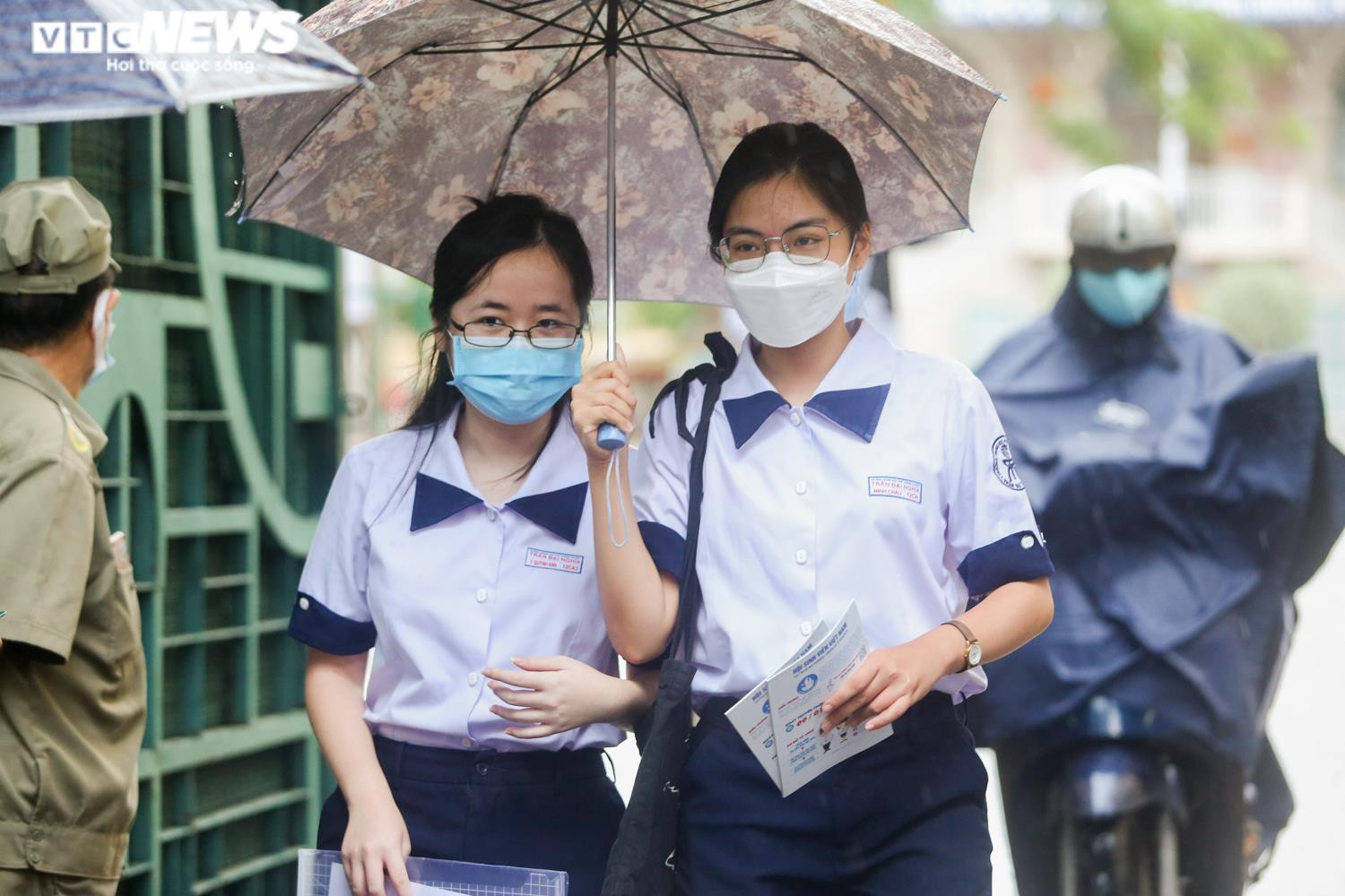 Hơn 1 triệu thí sinh cả nước làm thủ tục dự thi tốt nghiệp THPT 2022 - 25