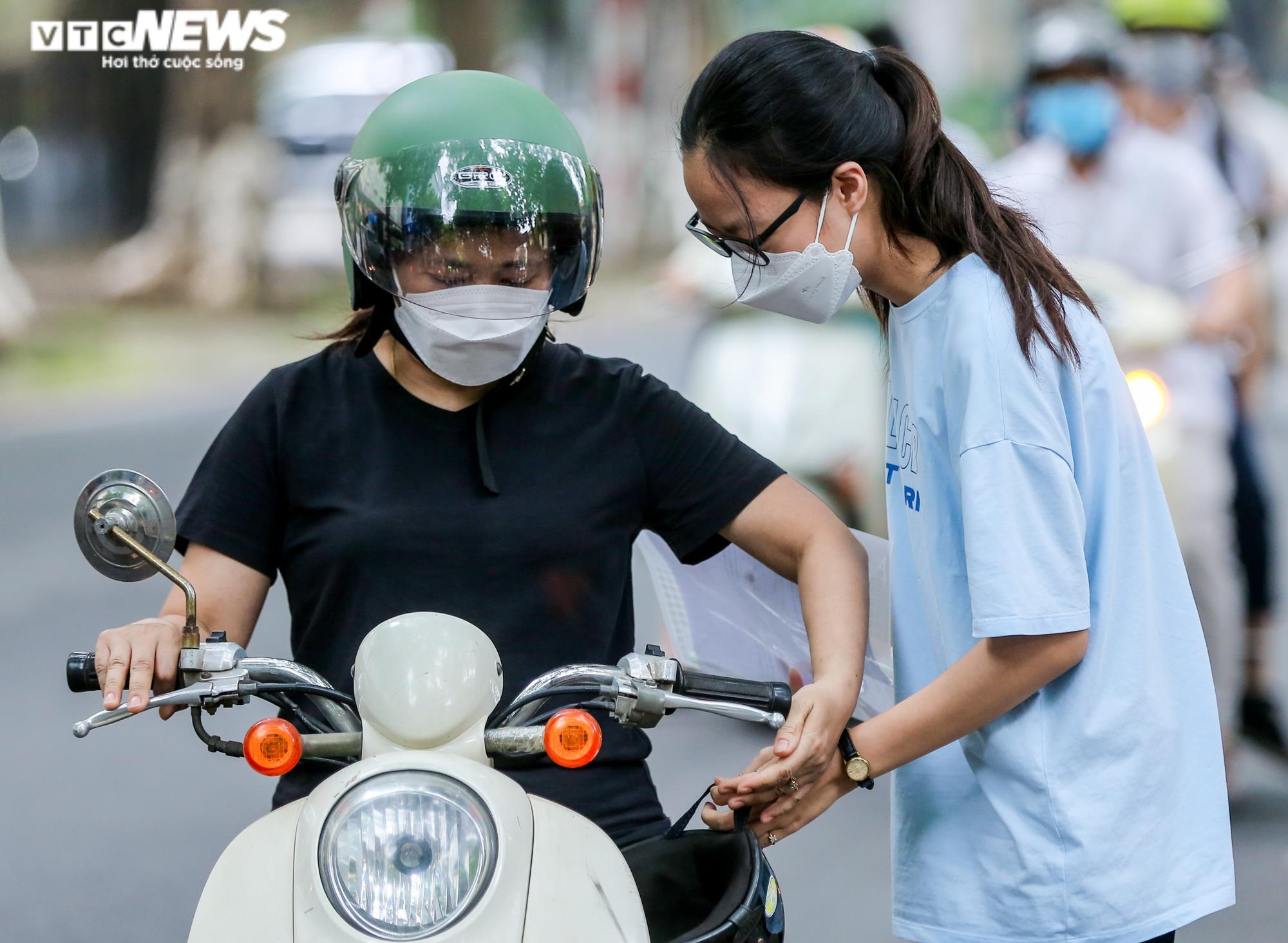 Hơn 1 triệu thí sinh cả nước làm thủ tục dự thi tốt nghiệp THPT 2022 - 5