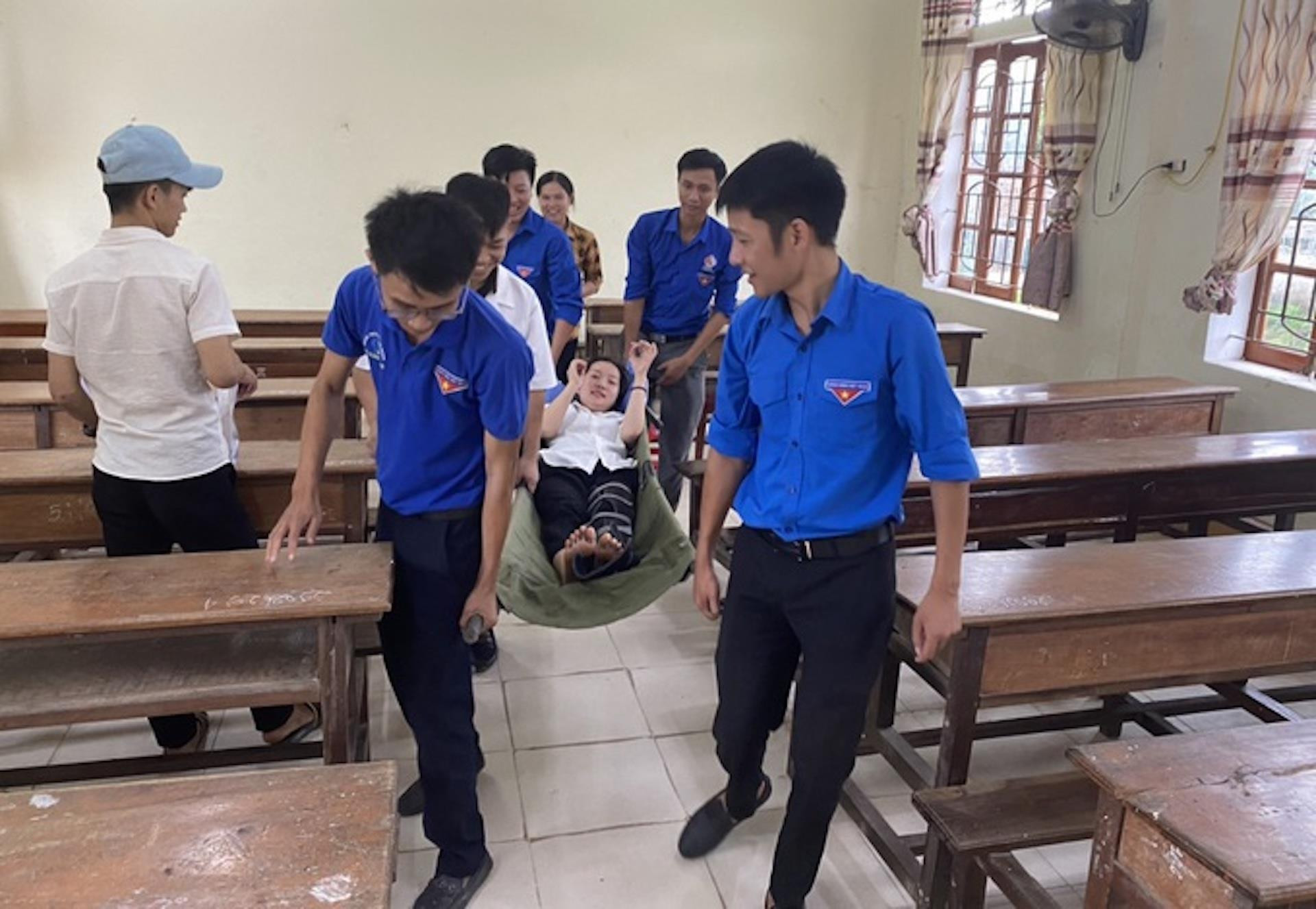 Những khoảnh khắc ấn tượng khép lại kỳ thi tốt nghiệp THPT 2022 - 10