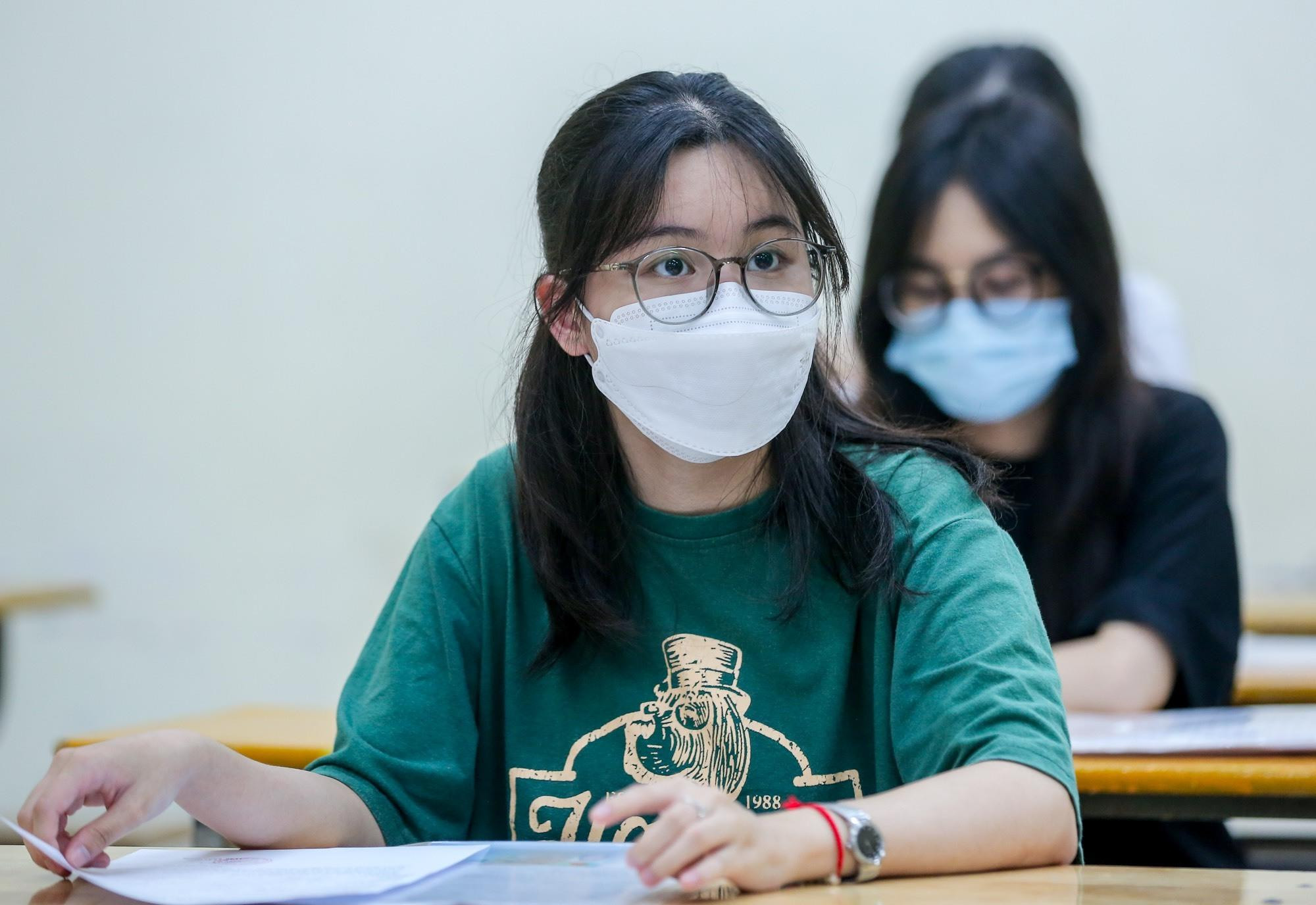 Những khoảnh khắc ấn tượng khép lại kỳ thi tốt nghiệp THPT 2022 - 4