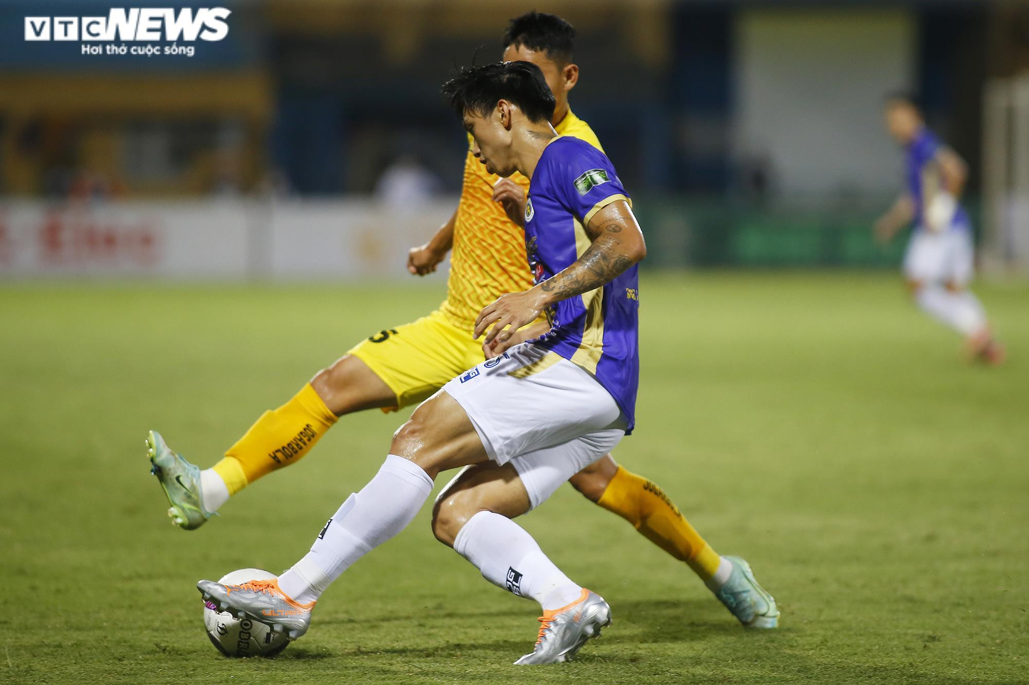 Đoàn Văn Hậu rạng ngời hạnh phúc trong ngày trở lại sân cỏ - 8