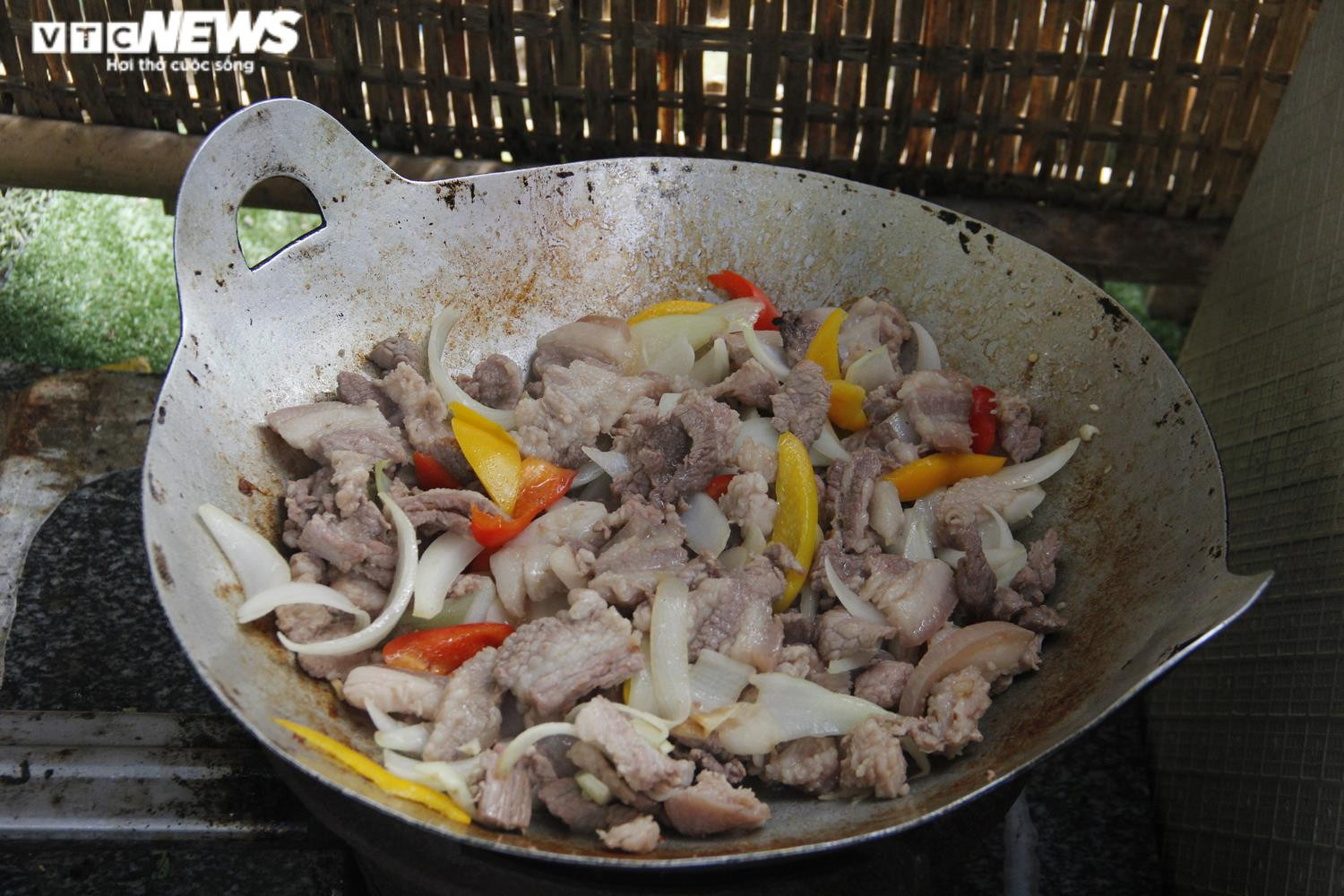 Những trái tim nhân ái rực sáng trong bão COVID-19 ở TP.HCM một năm trước - 9