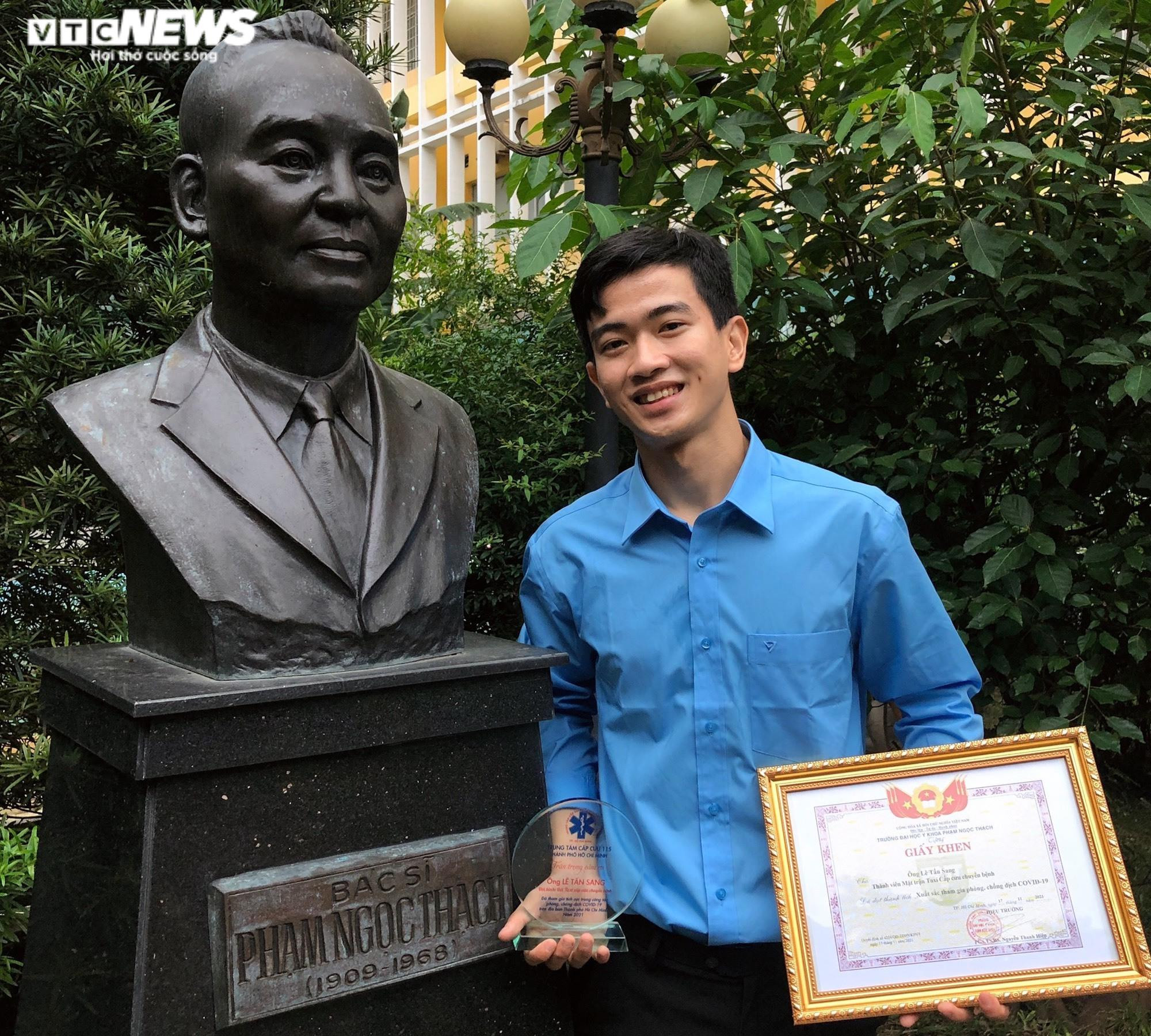 Giành giật sự sống cho bệnh nhân COVID-19 trên chuyến xe tình nguyện - 6