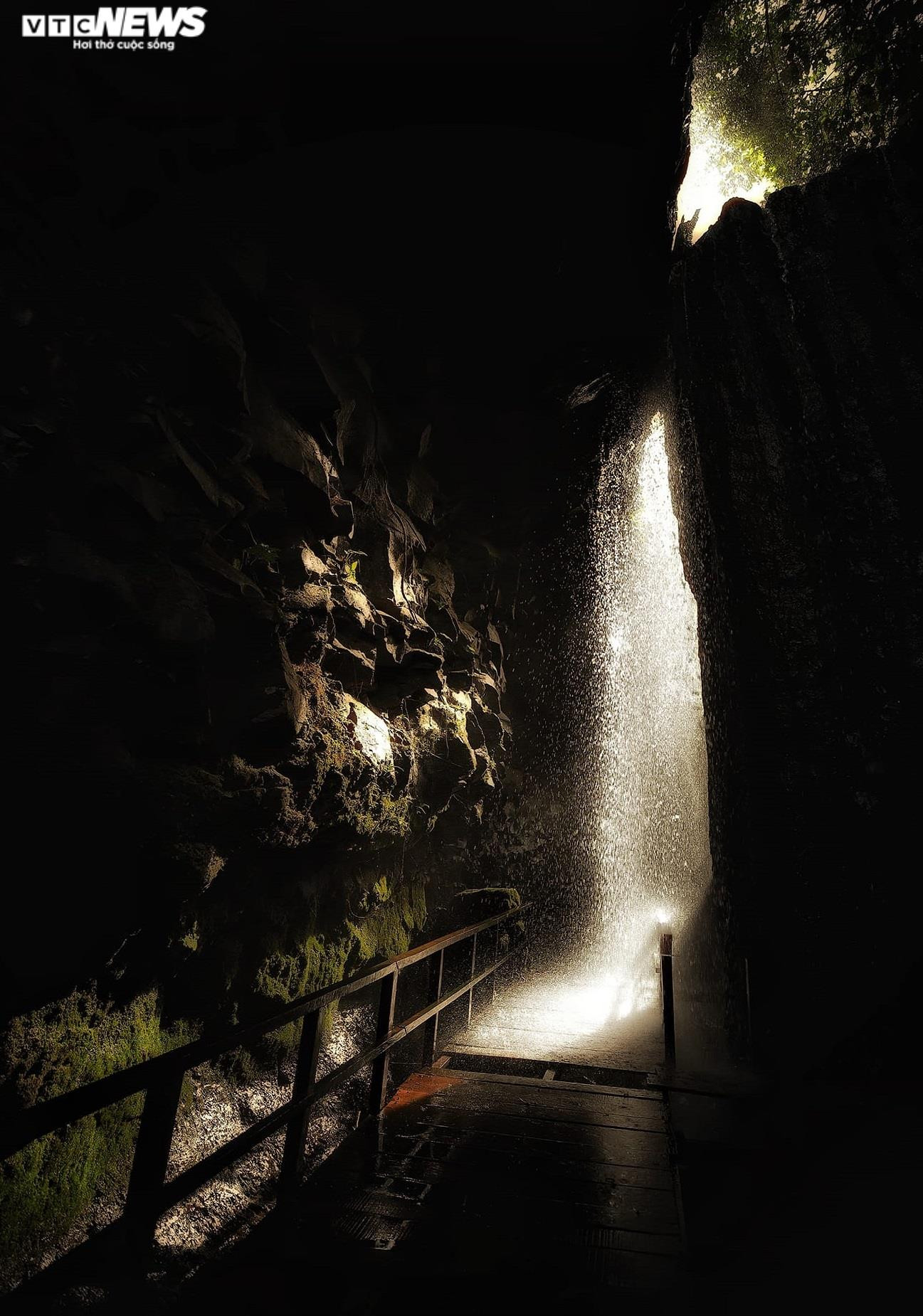 Ảnh: Thác Dray Nur, 'nàng thơ' đẹp thổn thức giữa đại ngàn Tây Nguyên - 9