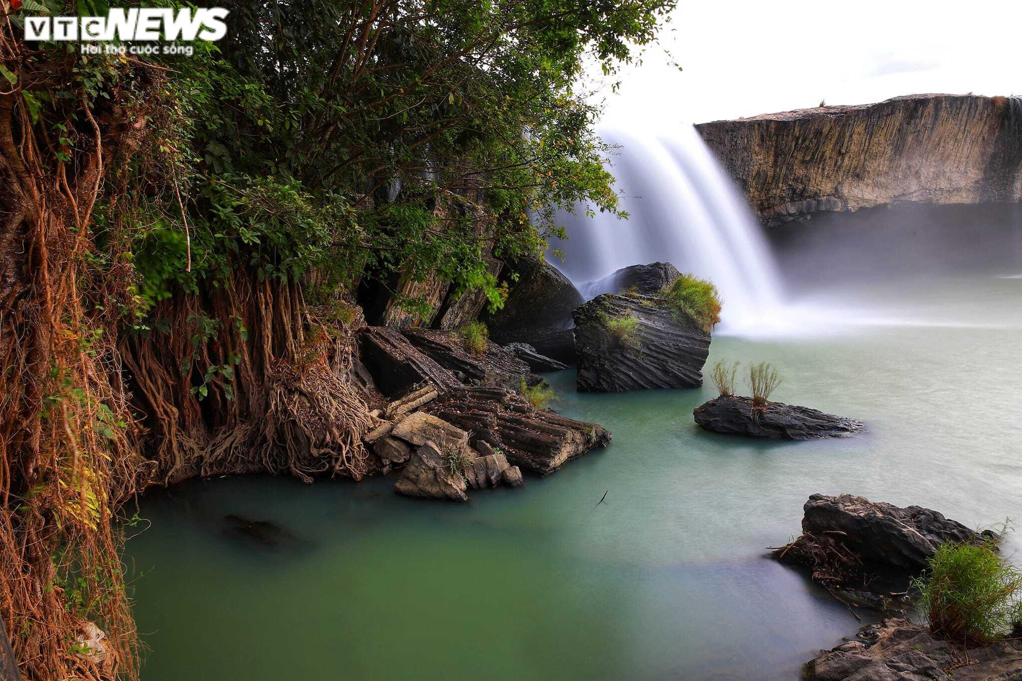 Ảnh: Thác Dray Nur, 'nàng thơ' đẹp thổn thức giữa đại ngàn Tây Nguyên - 1