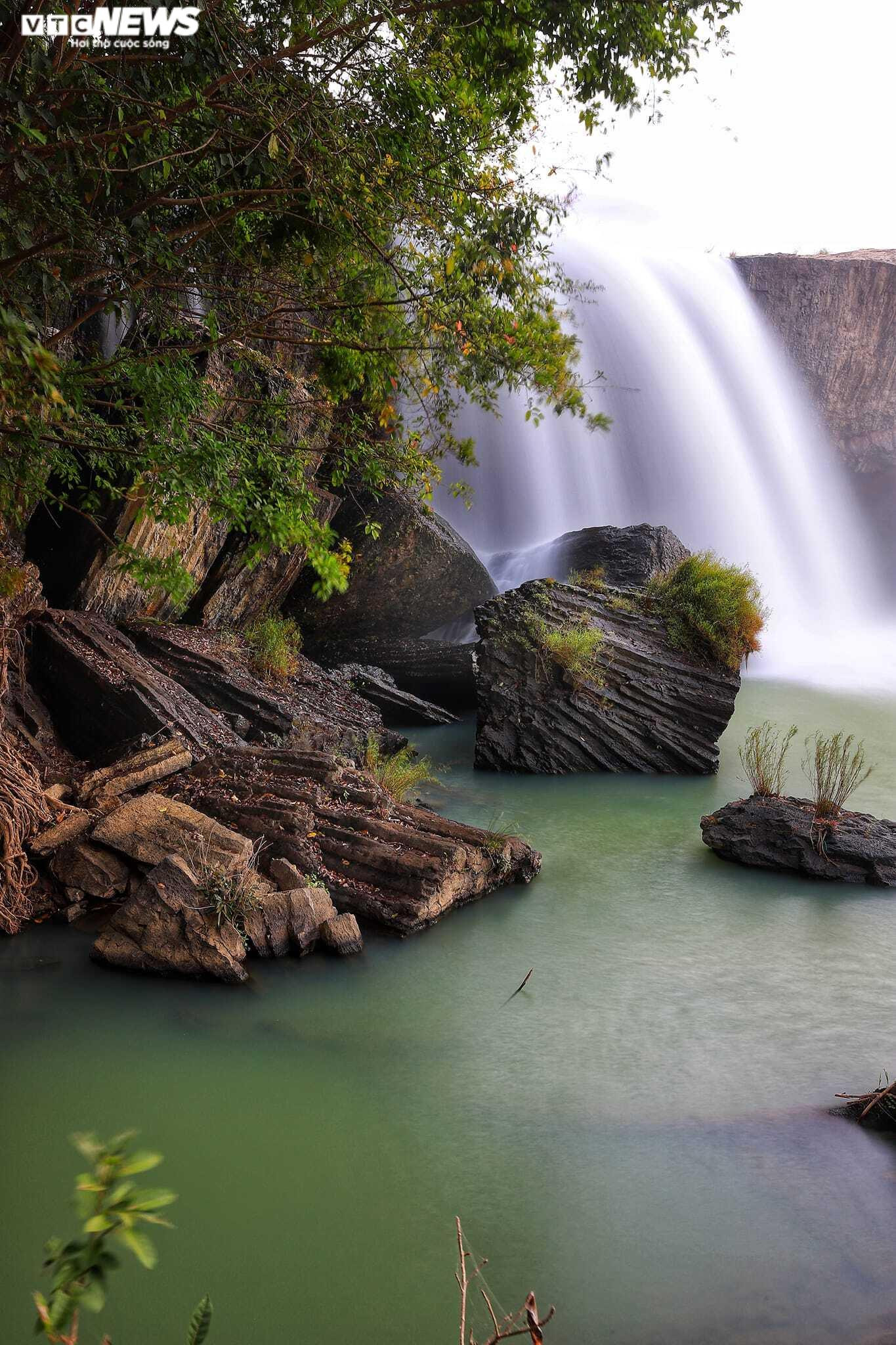 Ảnh: Thác Dray Nur, 'nàng thơ' đẹp thổn thức giữa đại ngàn Tây Nguyên - 11