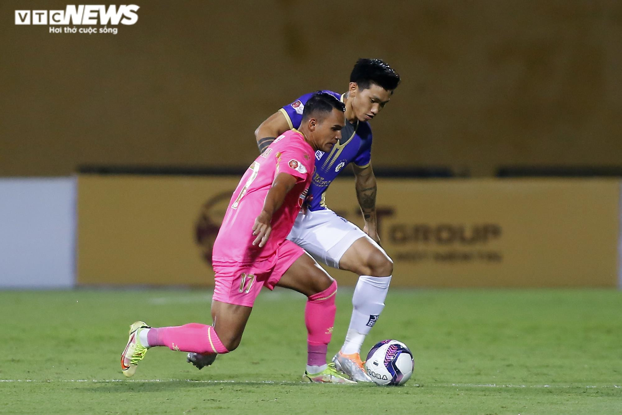 Đoàn Văn Hậu năng nổ trong ngày trở lại đội hình chính Hà Nội FC - 2