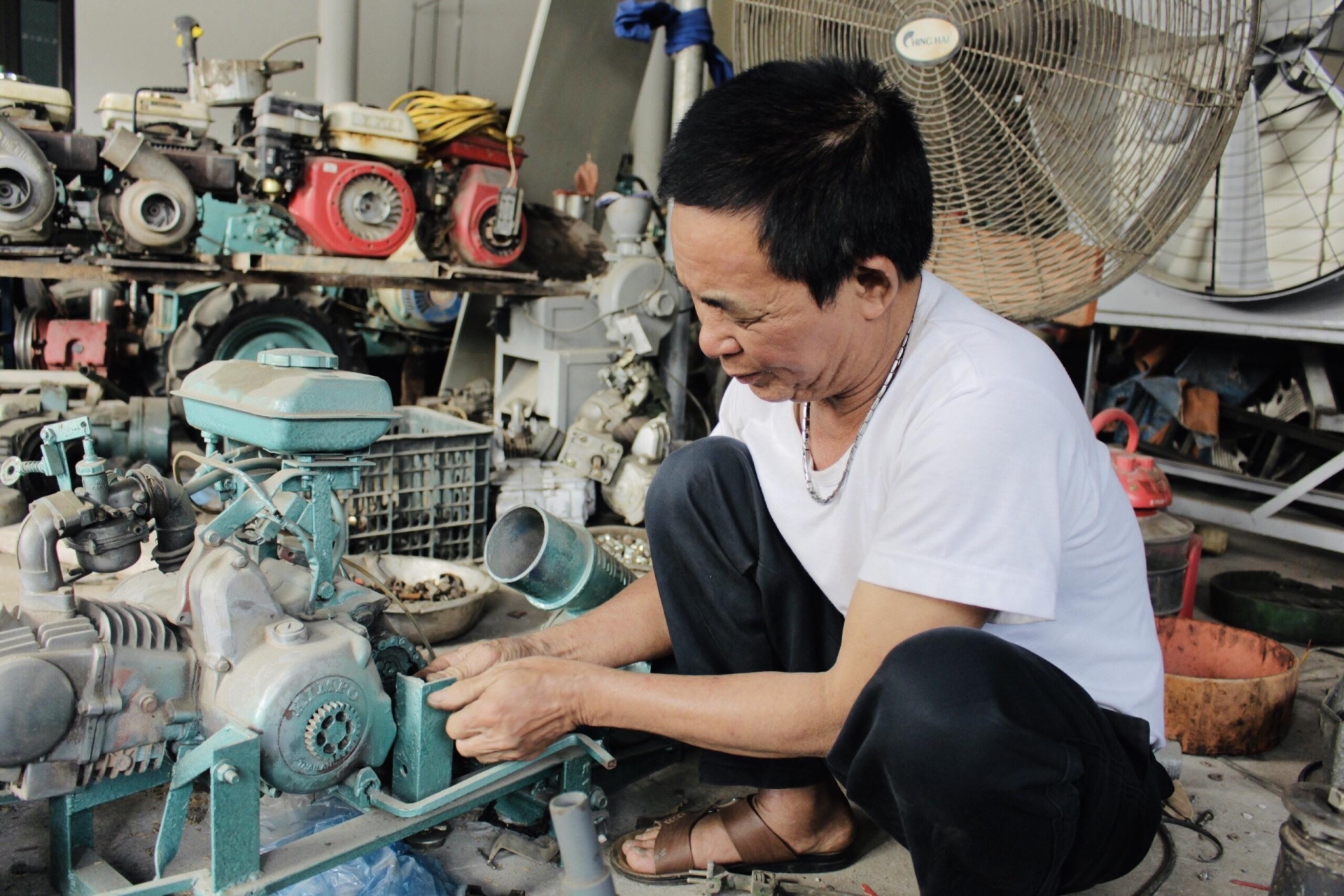 'Kỹ sư' lớp 5 chế tạo hàng chục loại máy nông nghiệp - 2
