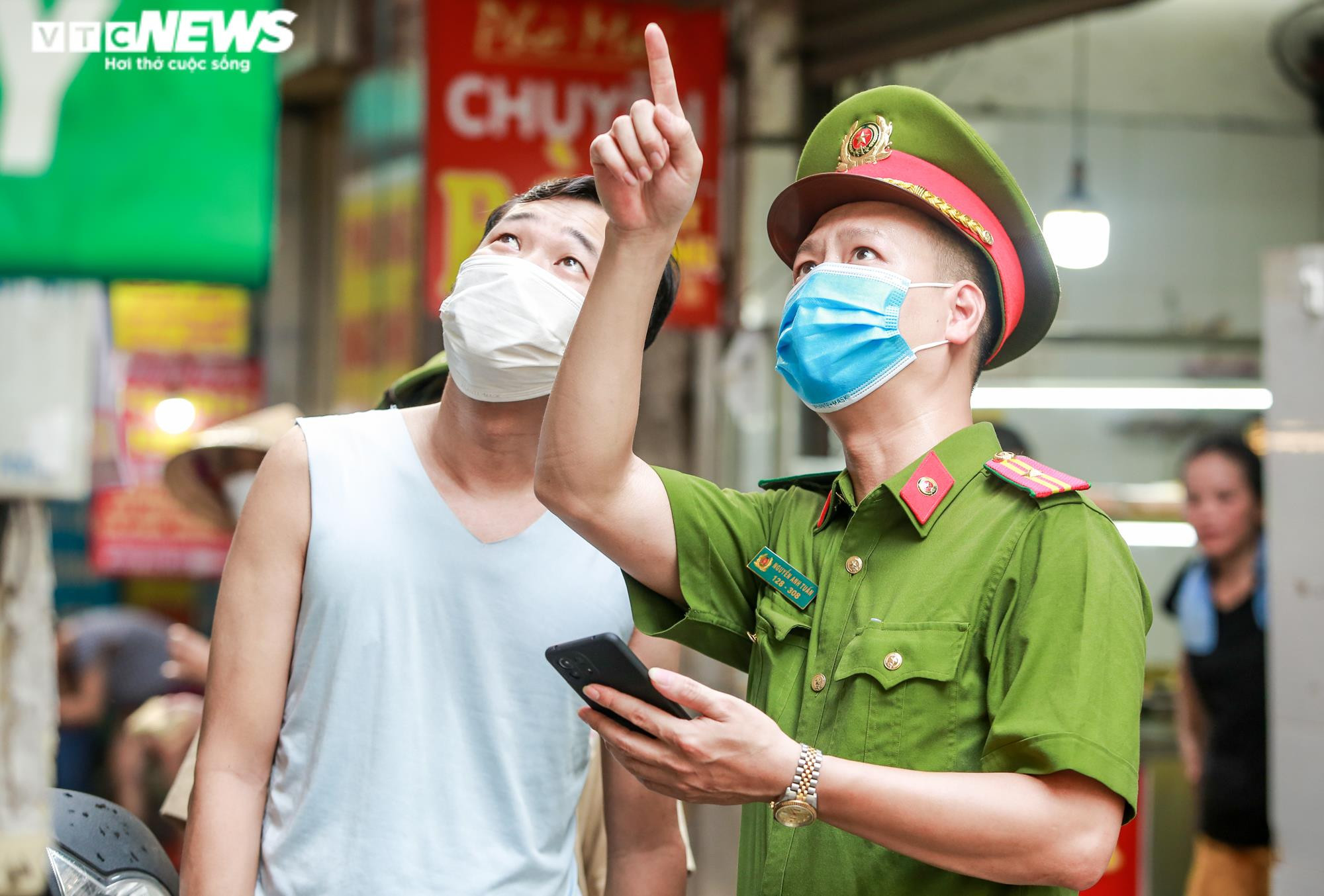 Ảnh: 'Mắt thần' ngày đêm bảo vệ an ninh cho ngõ phố Thủ đô - 9