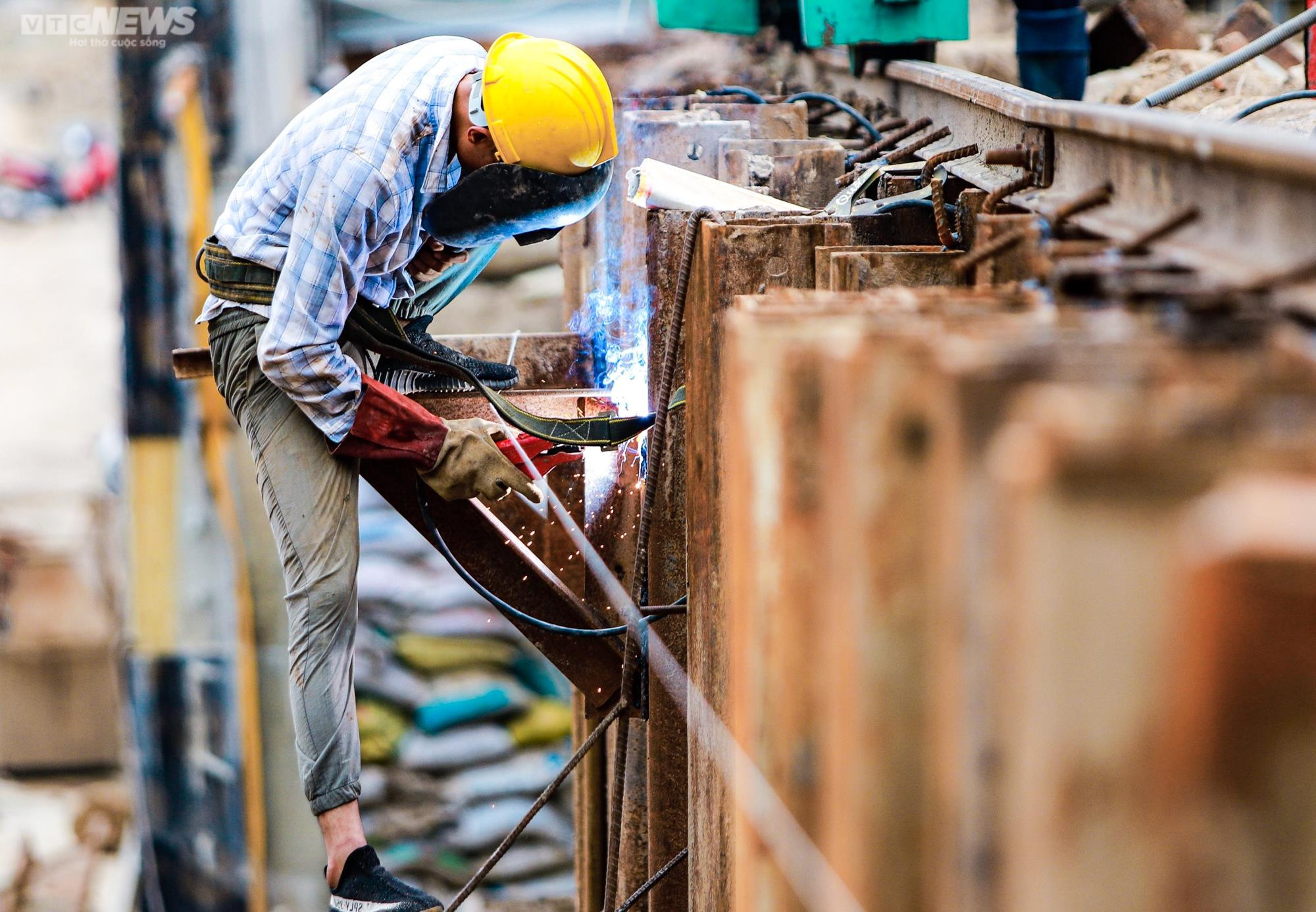 Ảnh: Những dự án giao thông trọng điểm ở Hà Nội sắp hoàn thành - 3