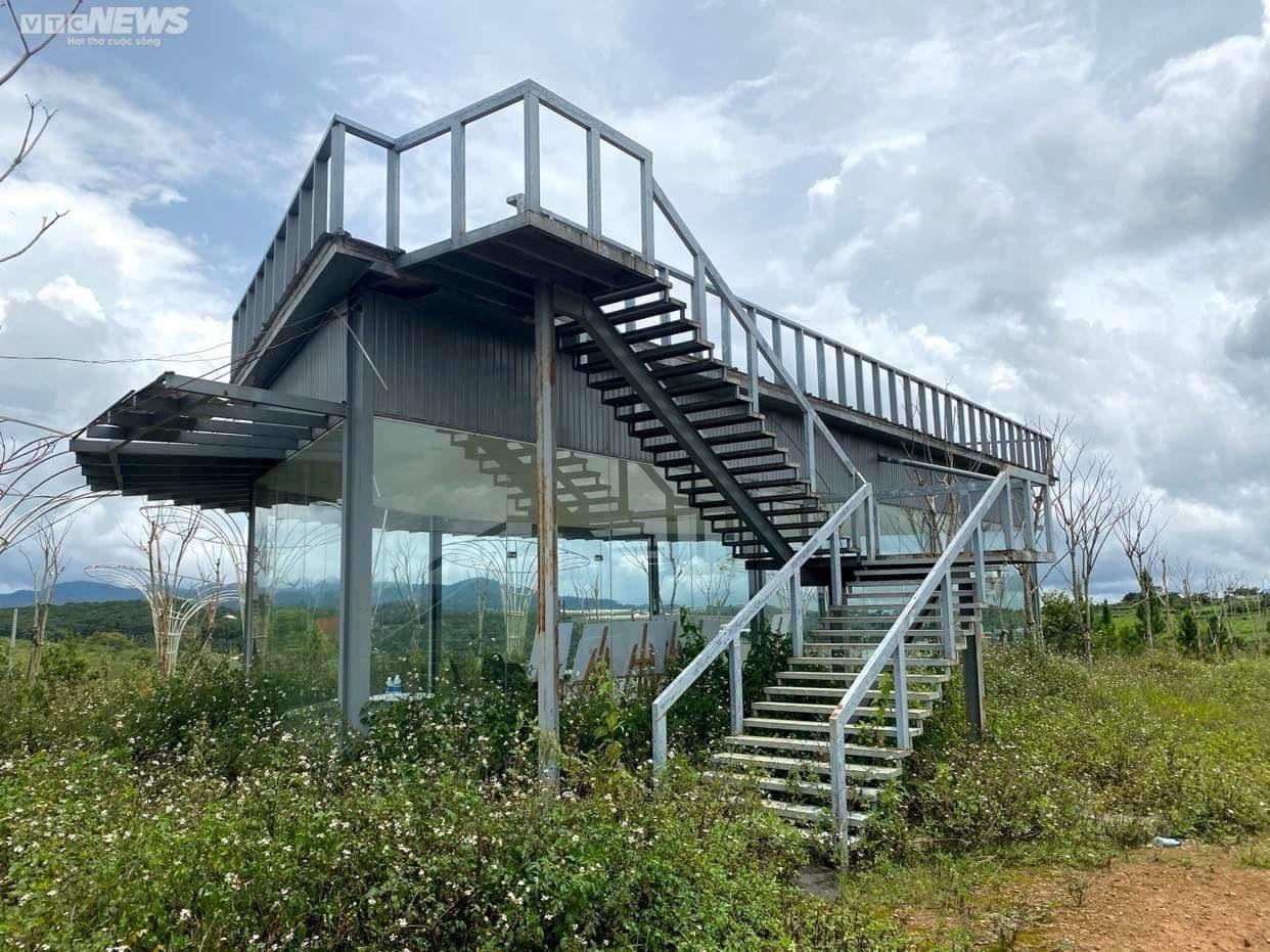 Cỏ dại bao phủ những 'siêu dự án' phân lô, bán nền ở Lâm Đồng sau thời sốt nóng - 3