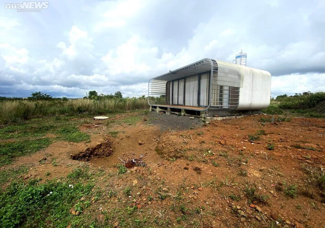 Cỏ dại bao phủ những 'siêu dự án' phân lô, bán nền ở Lâm Đồng sau thời sốt nóng - 1