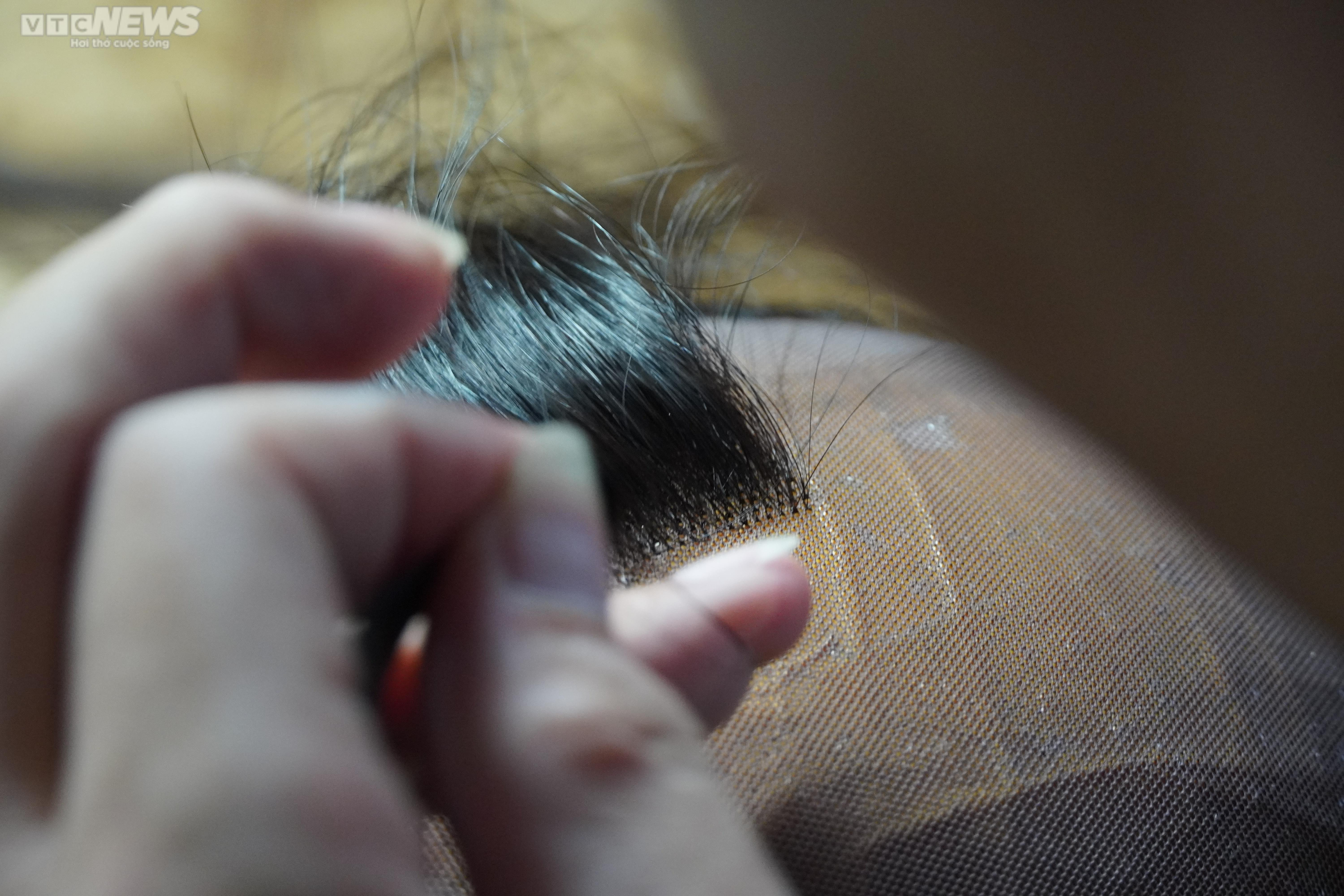 Ảnh: Bên trong xưởng sản xuất tóc giả, xuất đi nước ngoài của phạm nhân - 6