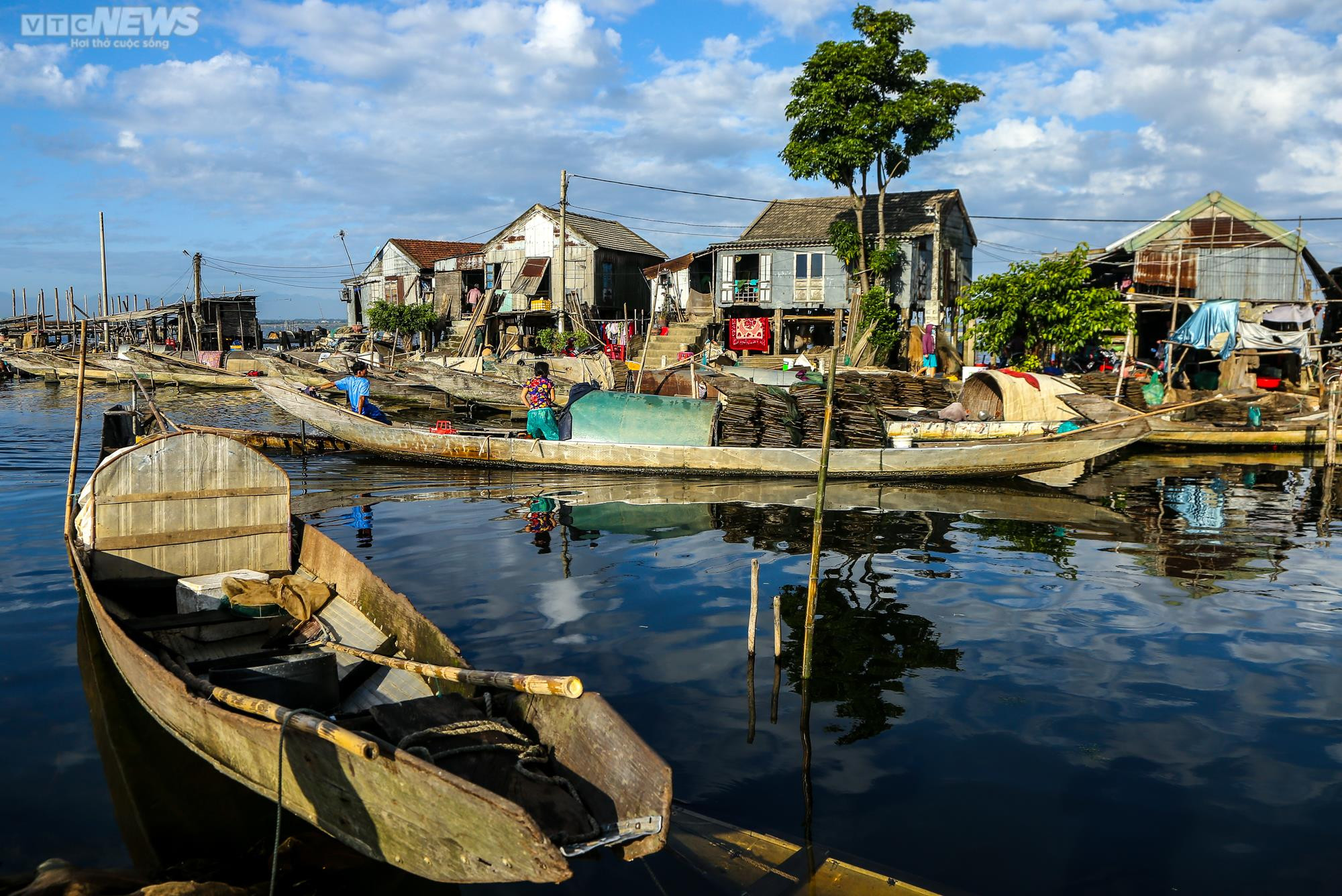 Ảnh: Chiêm ngưỡng bình minh rực rỡ trên phá Tam Giang - 9