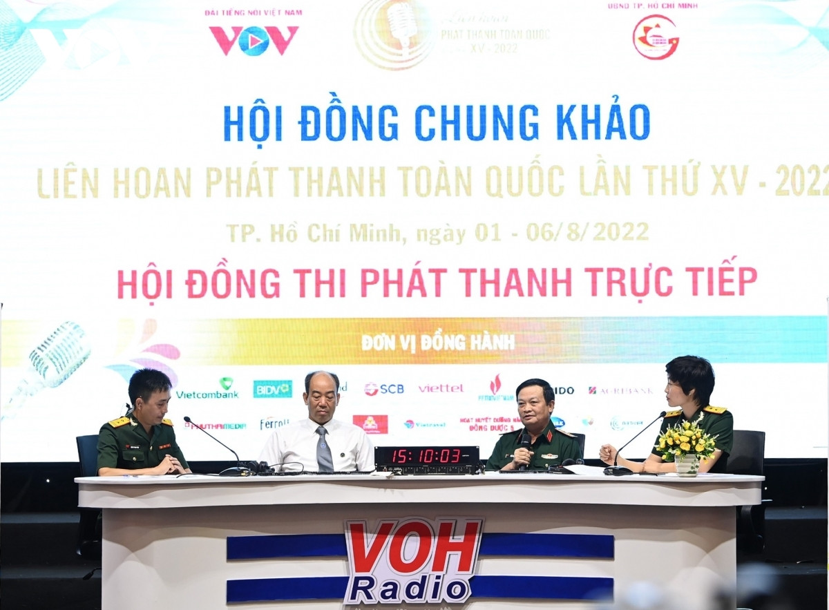 Nhìn lại ngày chấm thi Chương trình phát thanh trực tiếp đầu tiên - 10