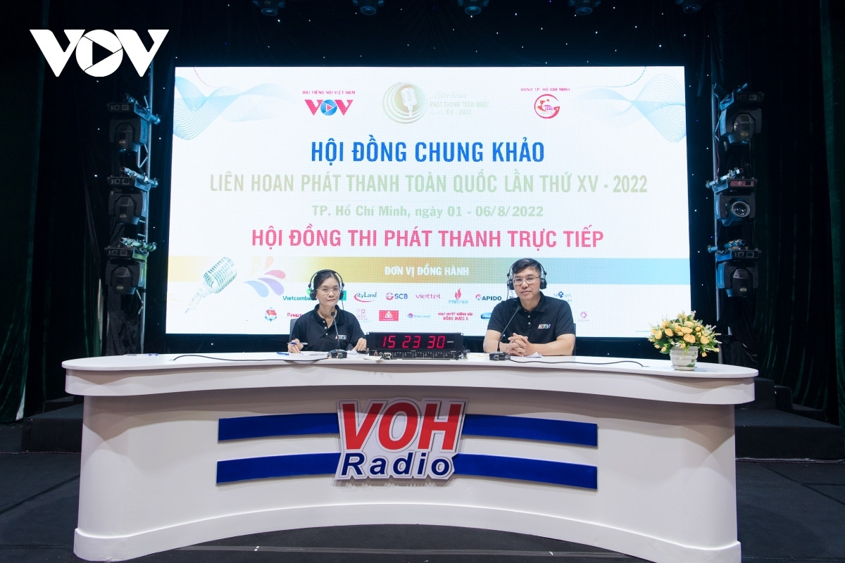 Nhìn lại ngày chấm thi Chương trình phát thanh trực tiếp đầu tiên - 12