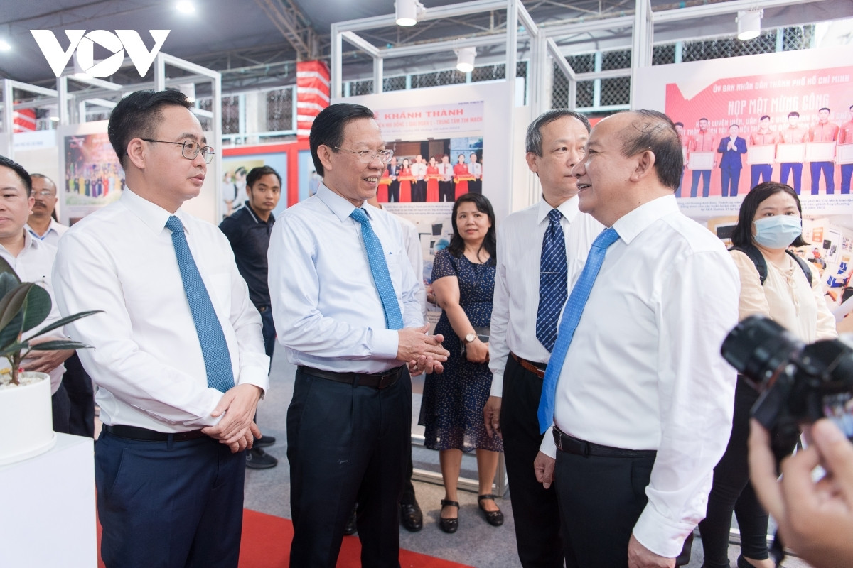 Nhìn lại ngày chấm thi Chương trình phát thanh trực tiếp đầu tiên - 6