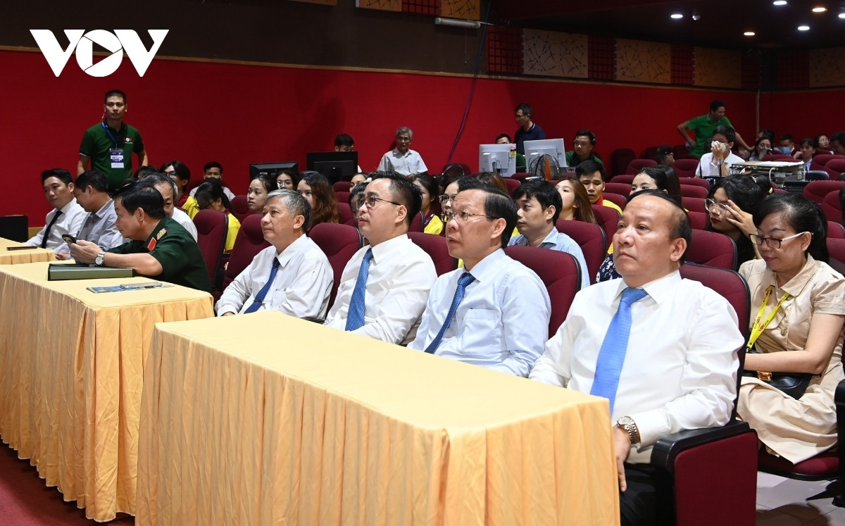 Nhìn lại ngày chấm thi Chương trình phát thanh trực tiếp đầu tiên - 7