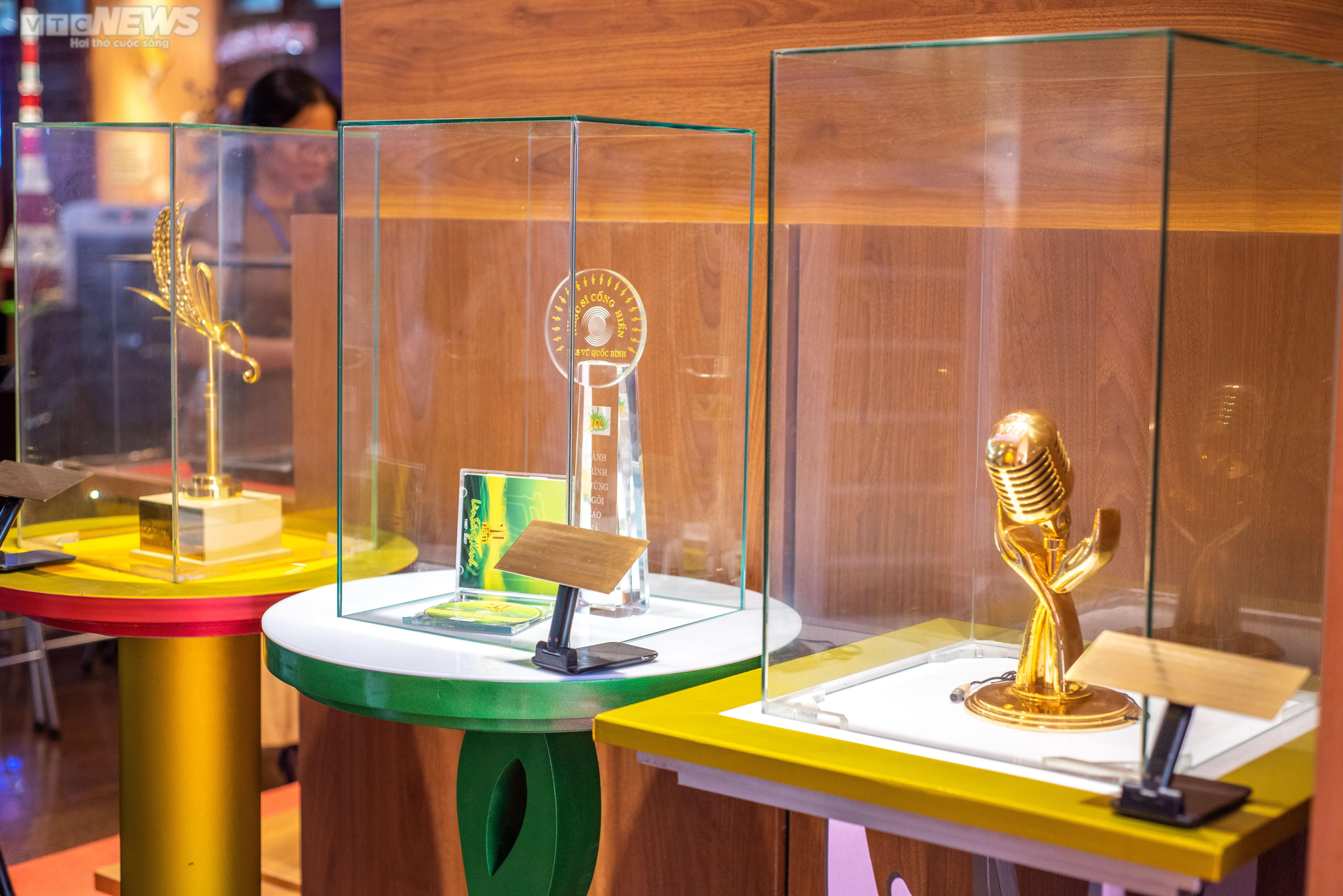 Ảnh: Khai mạc triển lãm 'Thành tựu phát triển kinh tế xã hội TP.HCM' - 12