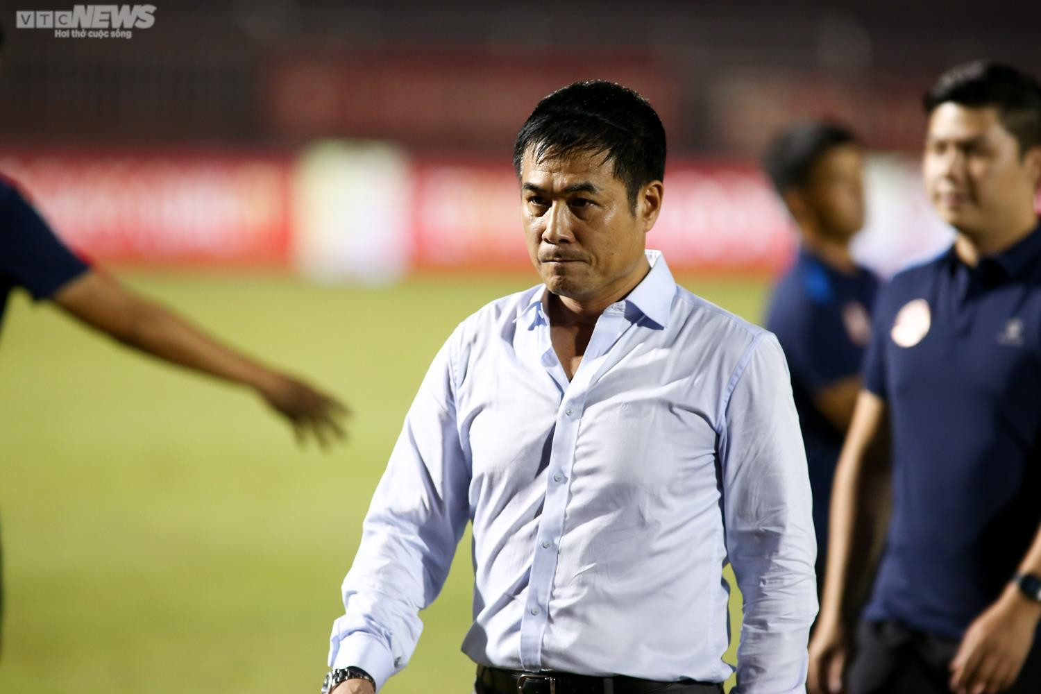 Ngày trở lại đáng quên của HLV Hữu Thắng - 15