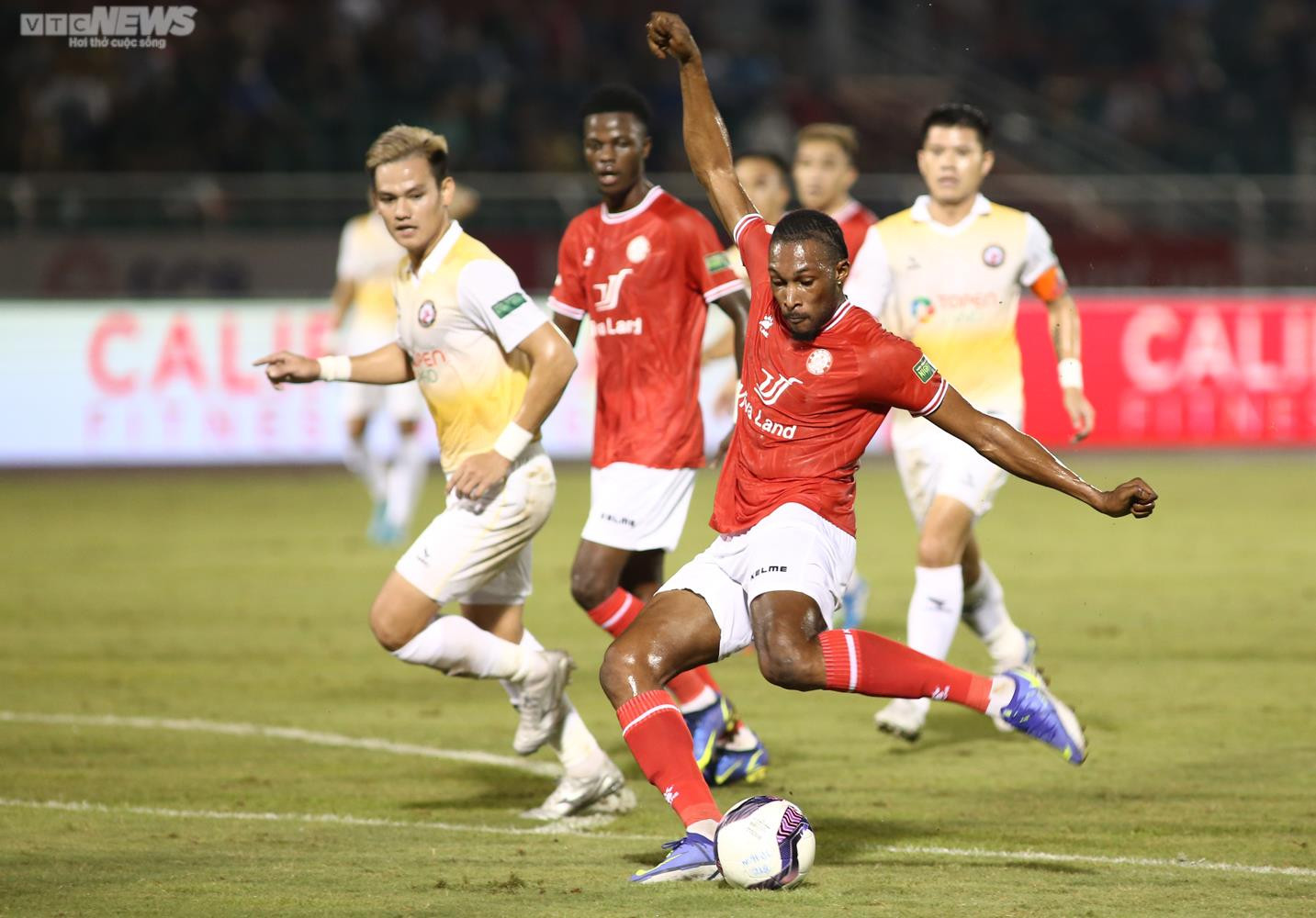 Ngày trở lại đáng quên của HLV Hữu Thắng - 8