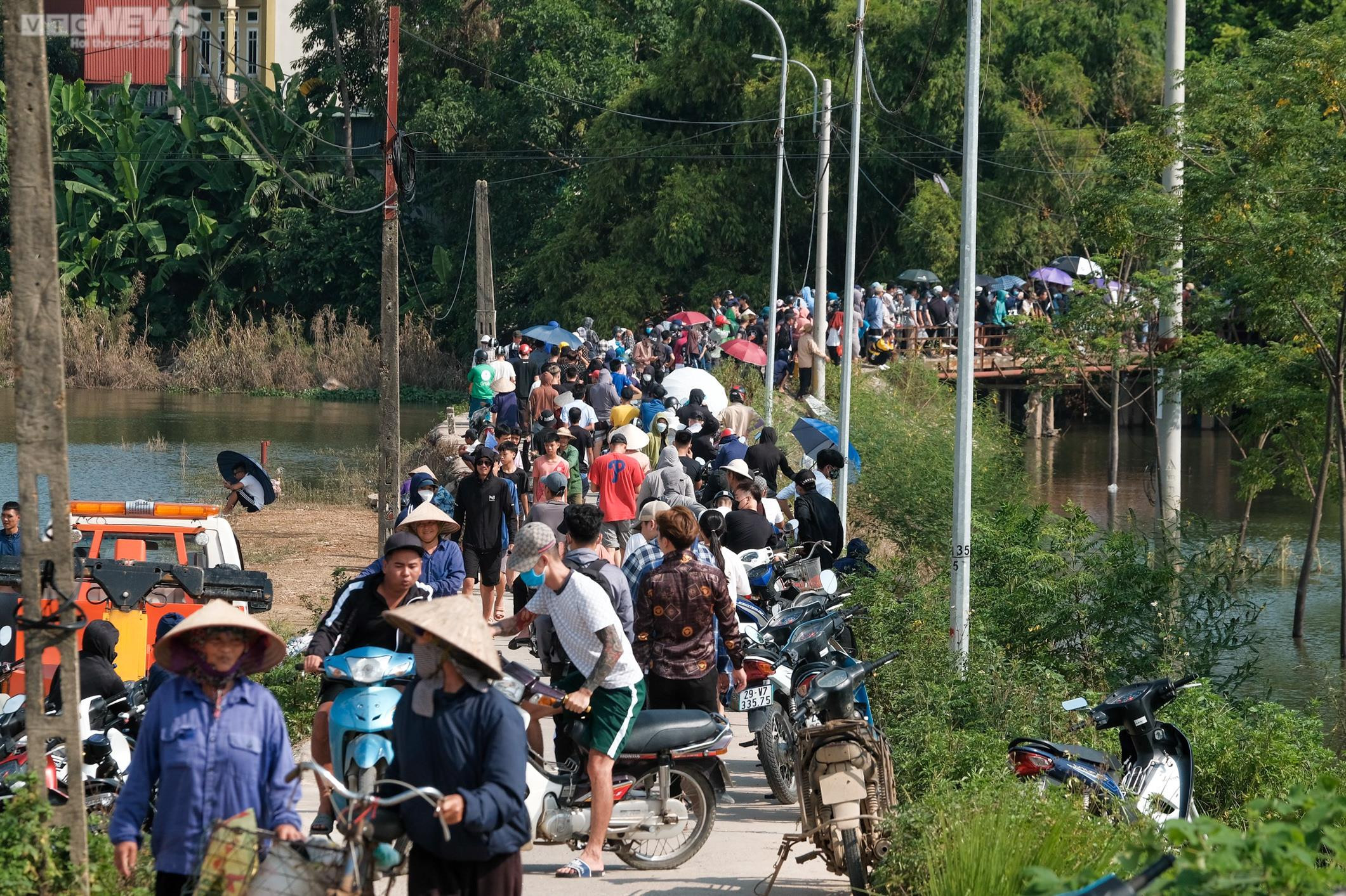 Thiếu nữ mất tích bí ẩn cả tháng trời, đội cứu hộ lặn sông tìm kiếm - 2