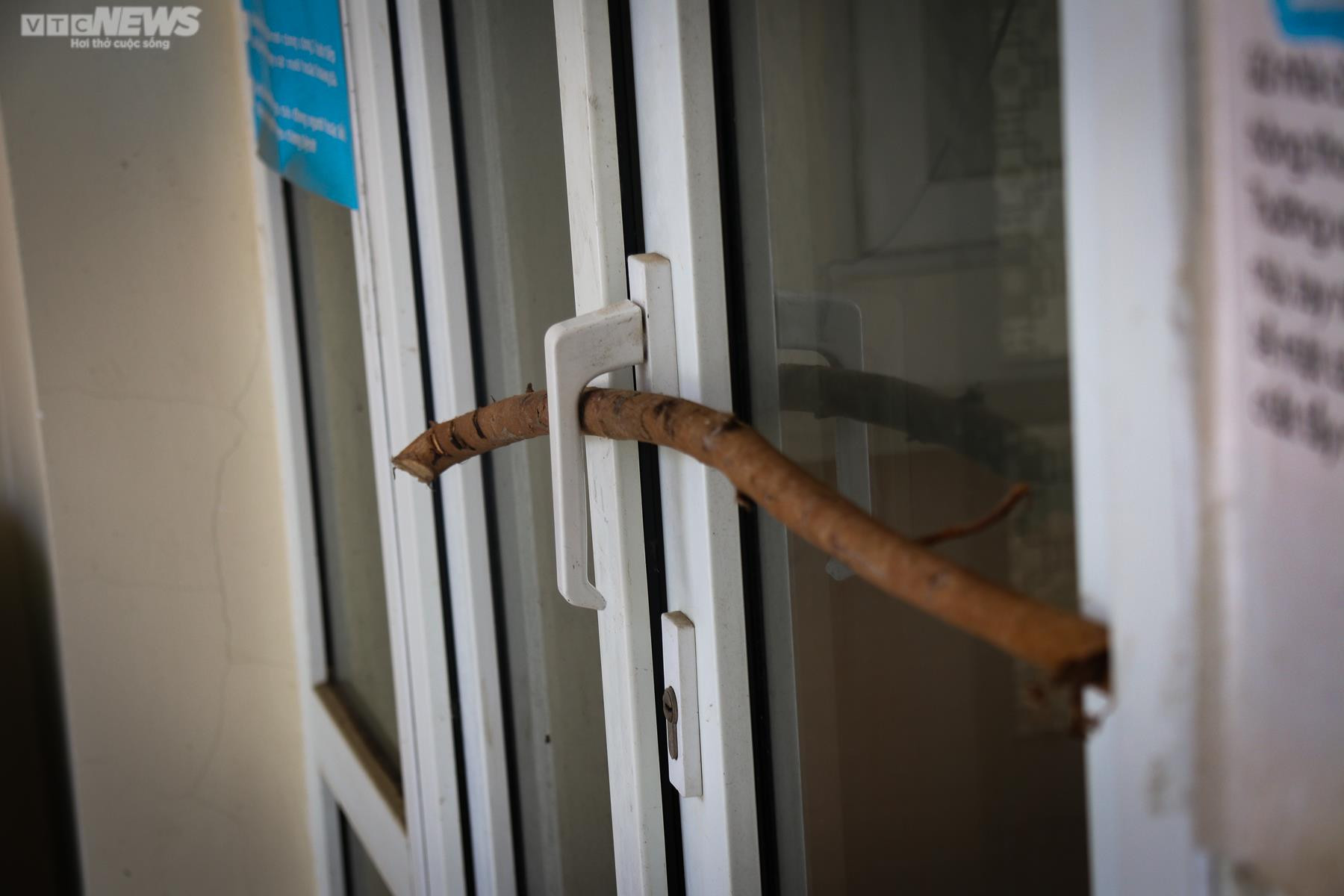 Ảnh: Trung tâm hội nghị hơn 160 tỷ đồng ‘phơi sương’ ở Thanh Hoá - 9