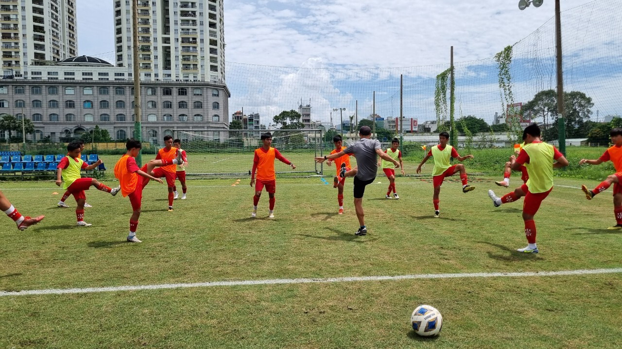 Nghịch lý ở học viện bóng đá trẻ TP.HCM: Tuyển thủ quốc gia vẫn mịt mờ tương lai - 2