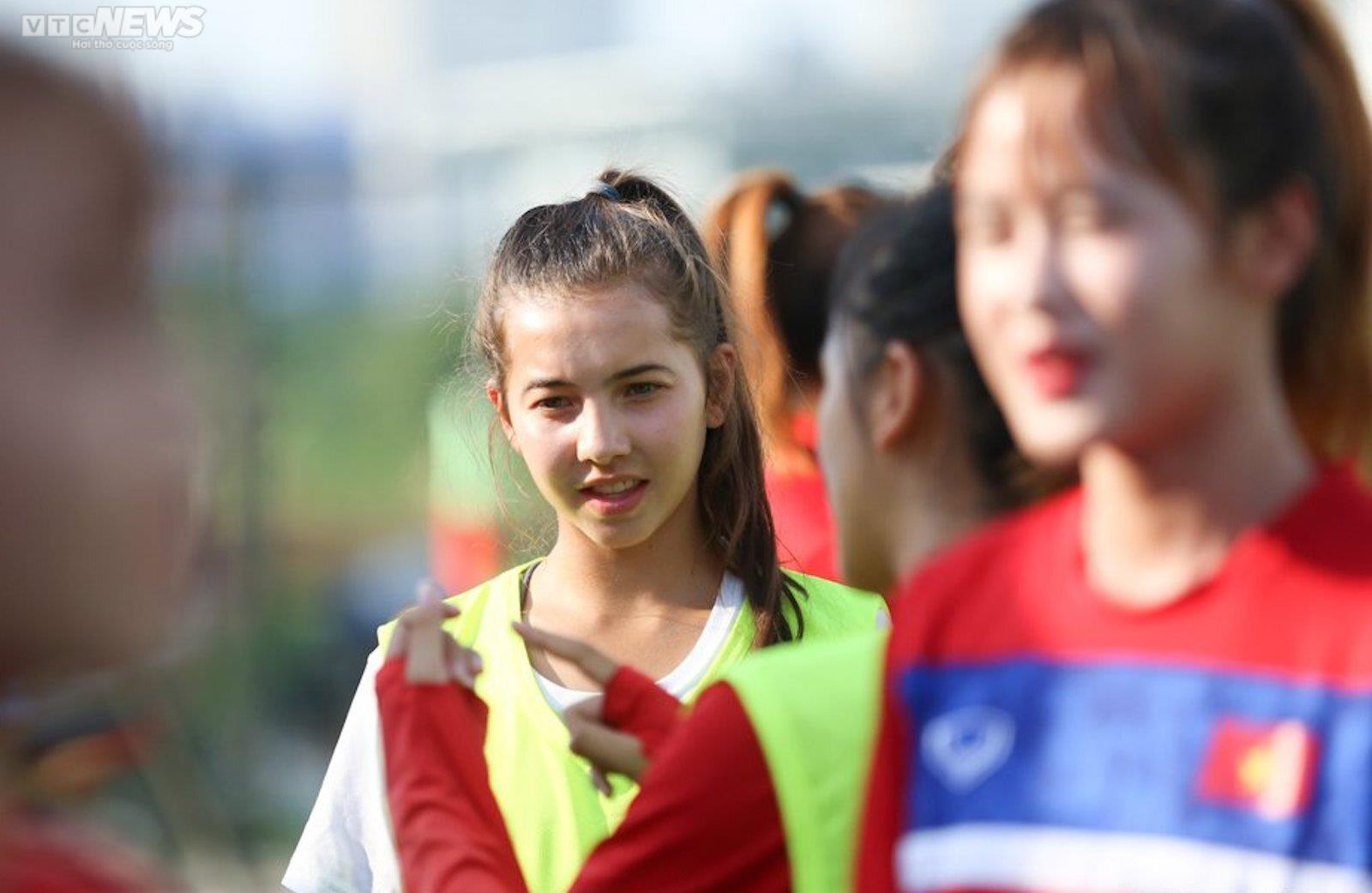 HLV Mai Đức Chung: Cánh cửa ĐTQG luôn rộng mở với cầu thủ Việt kiều - 4