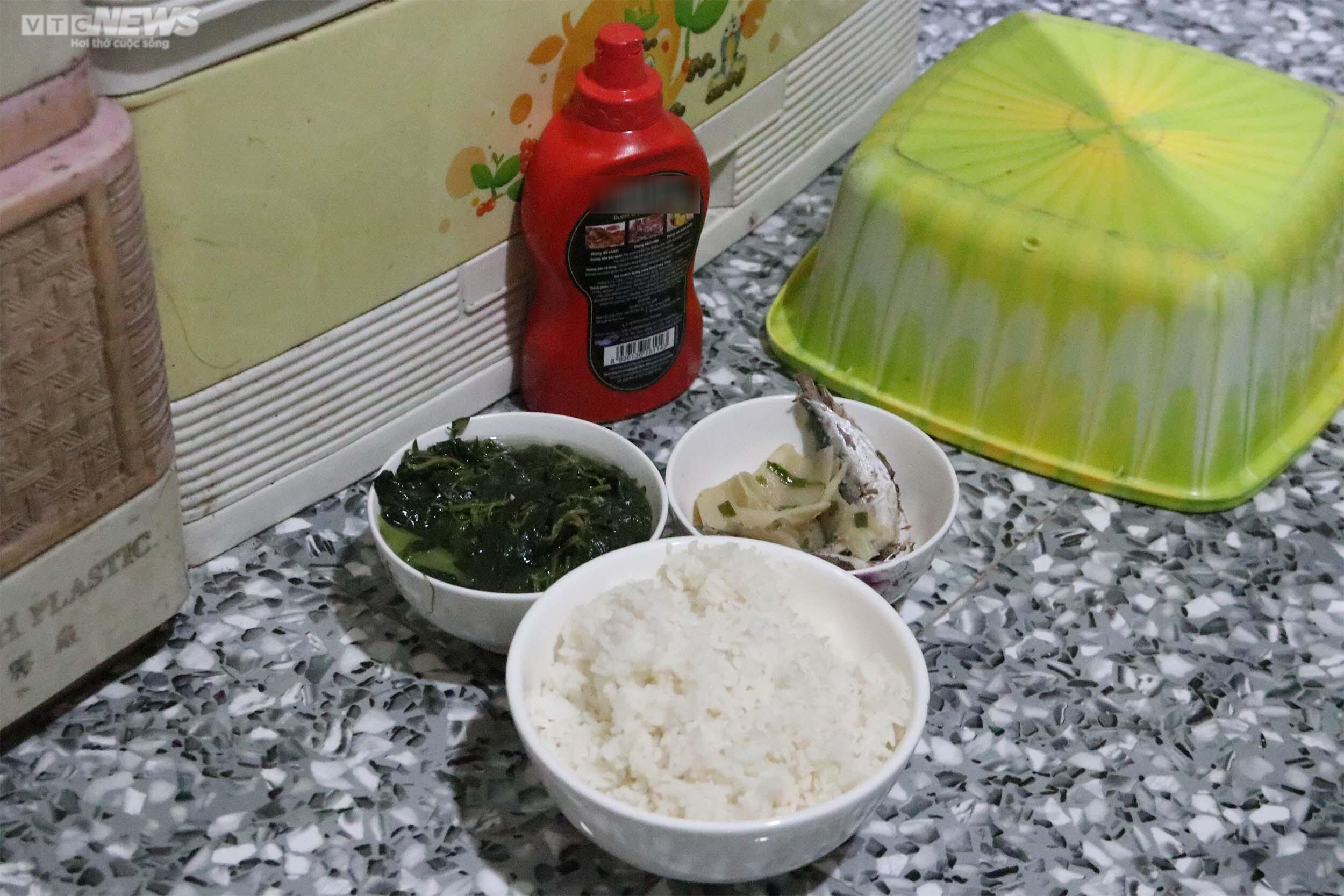 Cô bé 15 tuổi và 5 giỗ đầu người thân mất vì COVID-19 - 4