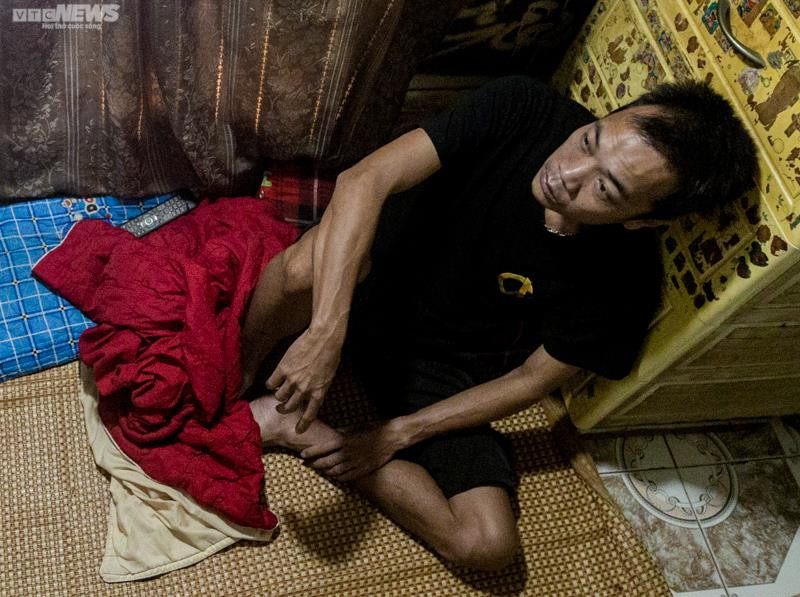 Ảnh: Bà giáo già nuôi 4 miệng ăn, chật vật sống trong căn nhà 6m2 ở Hà Nội - 11