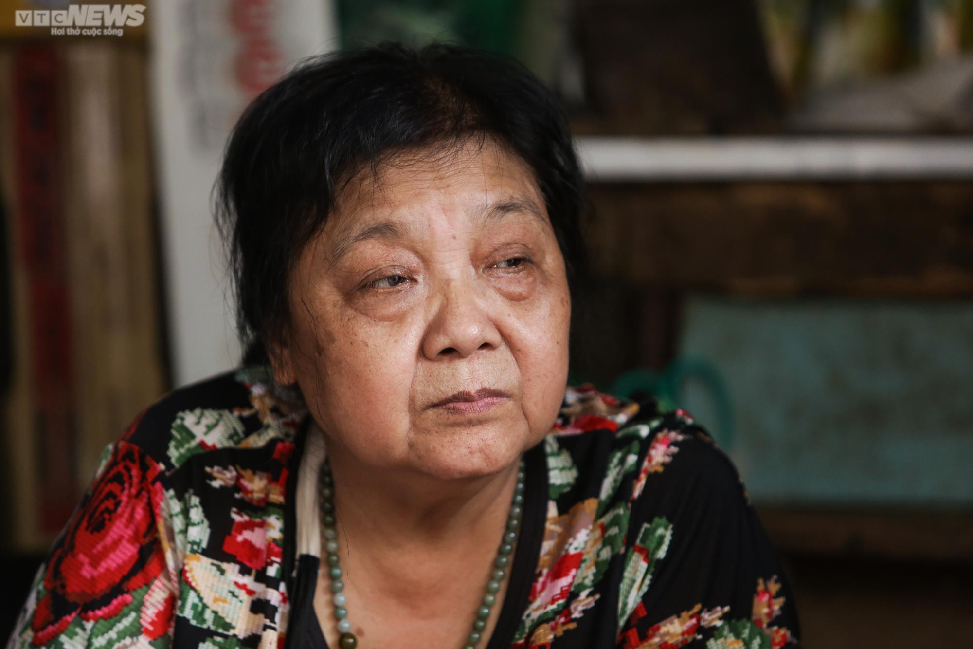 Ảnh: Bà giáo già nuôi 4 miệng ăn, chật vật sống trong căn nhà 6m2 ở Hà Nội - 3