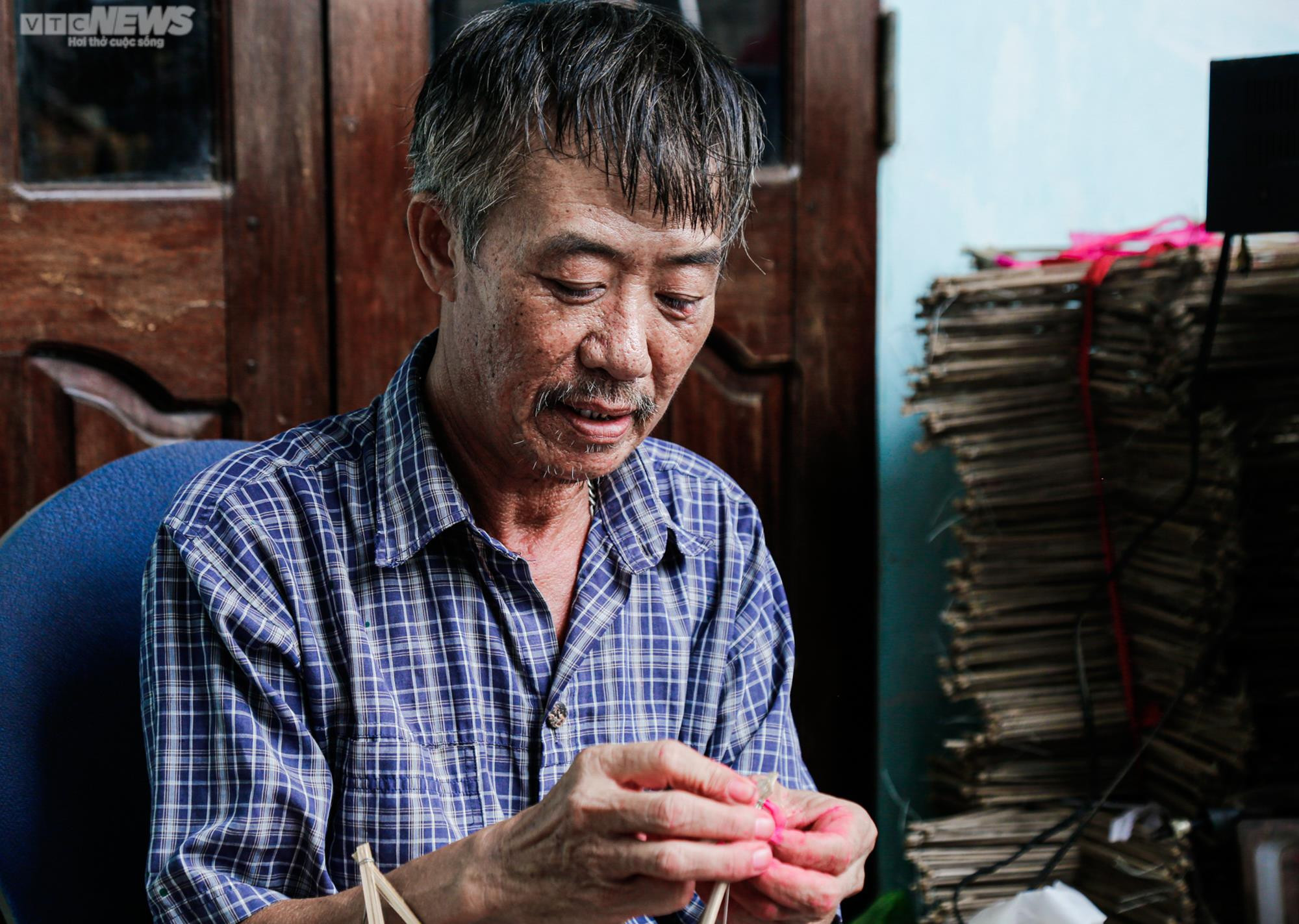Ảnh: 'Thủ phủ' đèn ông sao tất bật trước Tết Trung thu, làm đến đâu hết đến đấy - 3