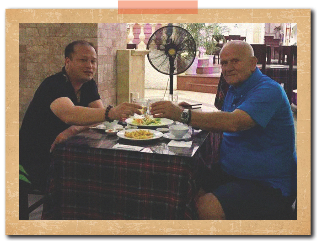 HLV Petrovic: Ông Tây 75 tuổi mê đặc sản 'một, hai, ba dô' - 2