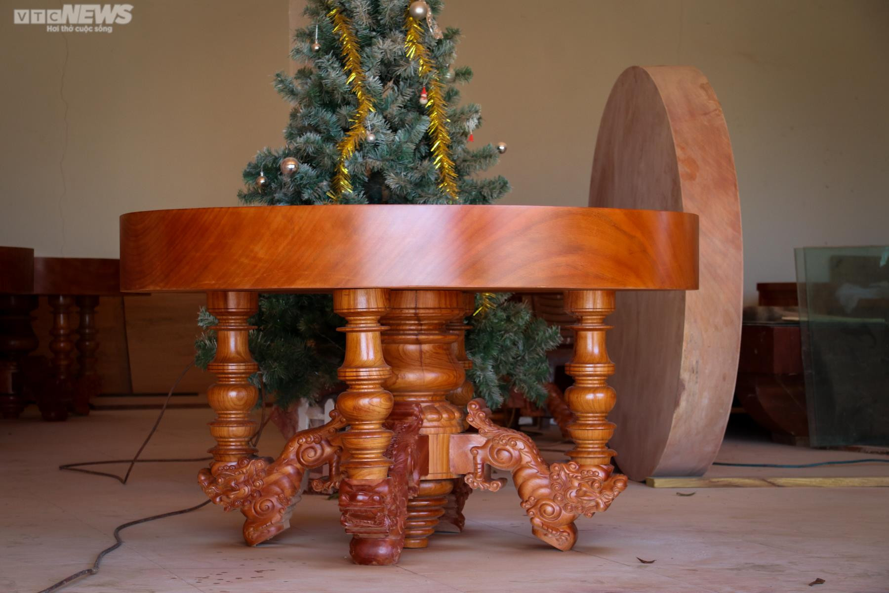 'Vết nhơ' tuổi 20 và hành trình vá lại cuộc đời của ông chủ xưởng gỗ - 4