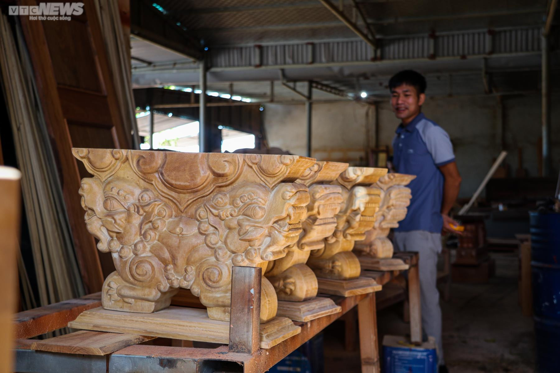 'Vết nhơ' tuổi 20 và hành trình vá lại cuộc đời của ông chủ xưởng gỗ - 5