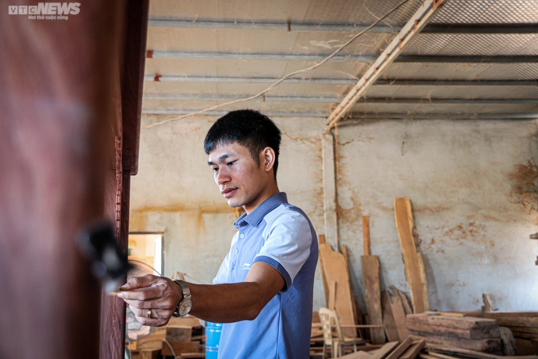 'Vết nhơ' tuổi 20 và hành trình vá lại cuộc đời của ông chủ xưởng gỗ - 3