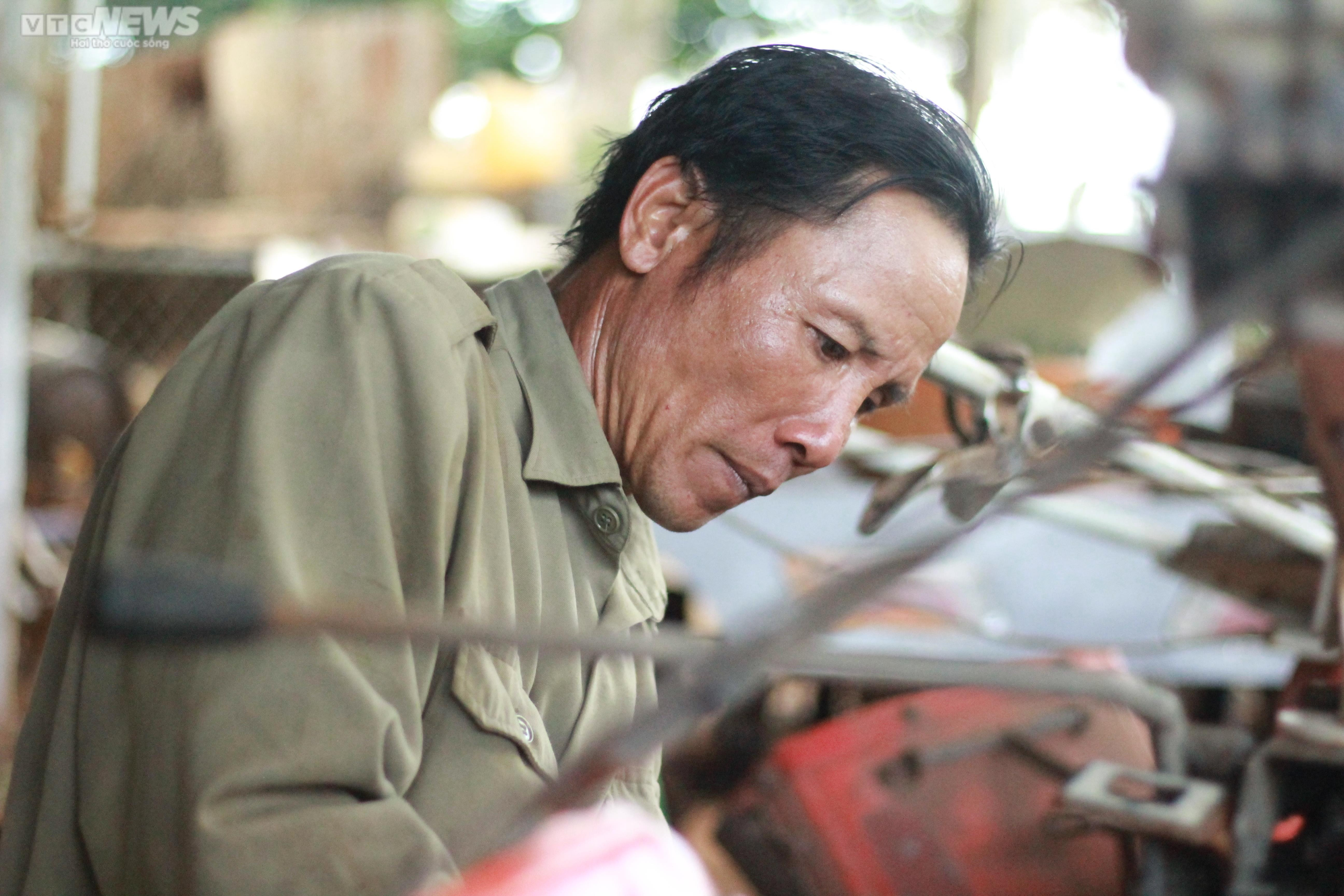 Bước qua lầm lỗi nhờ những giọt nước mắt của mẹ - 4