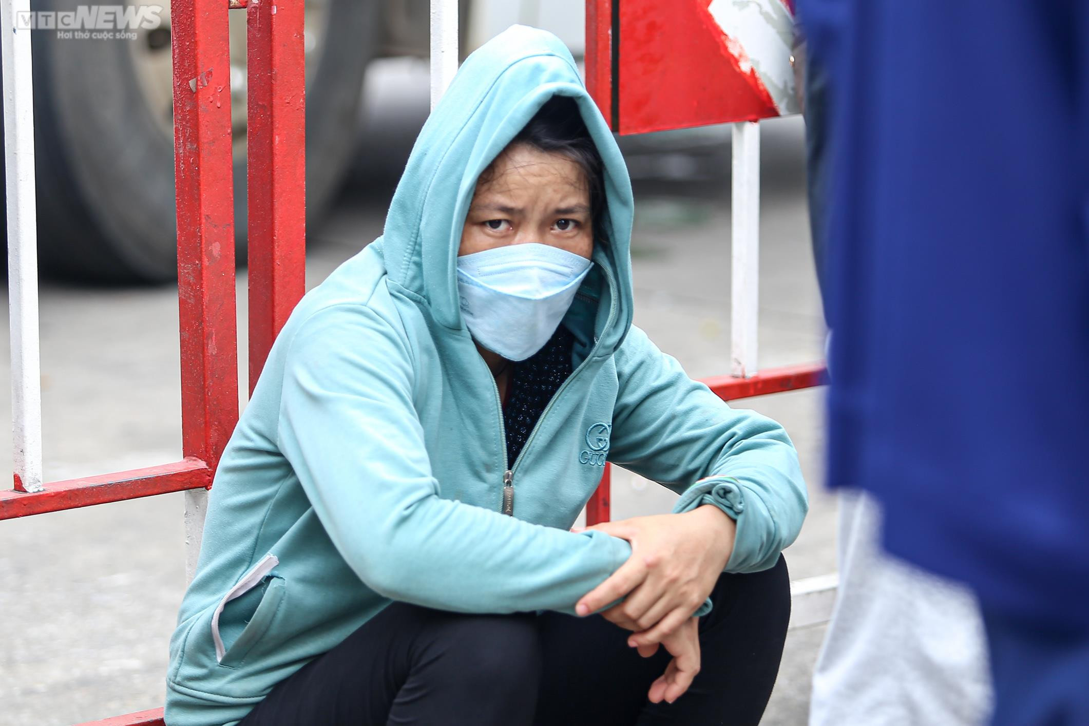 Ảnh: Người dân lỉnh kỉnh đồ đạc rời Thủ đô nghỉ lễ 2/9 - 6