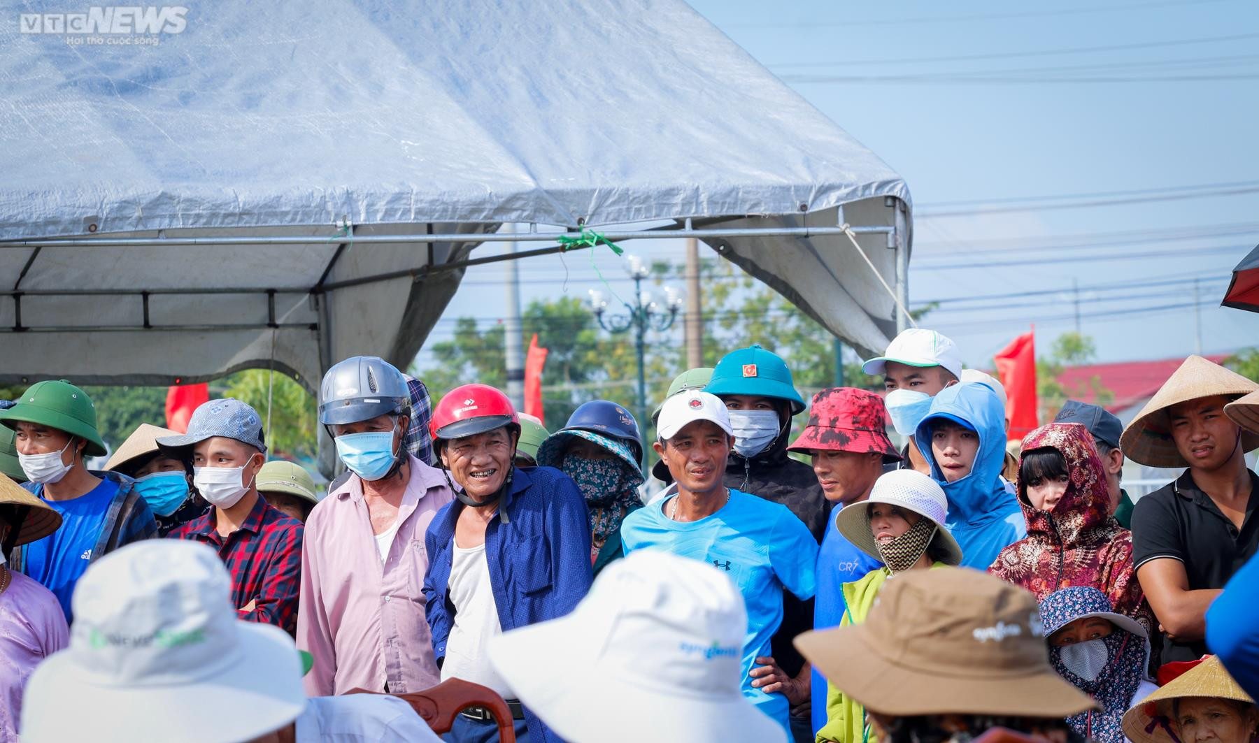 Ảnh: Nghìn người tham dự hội đấu vật độc đáo nhất Hà Tĩnh - 2