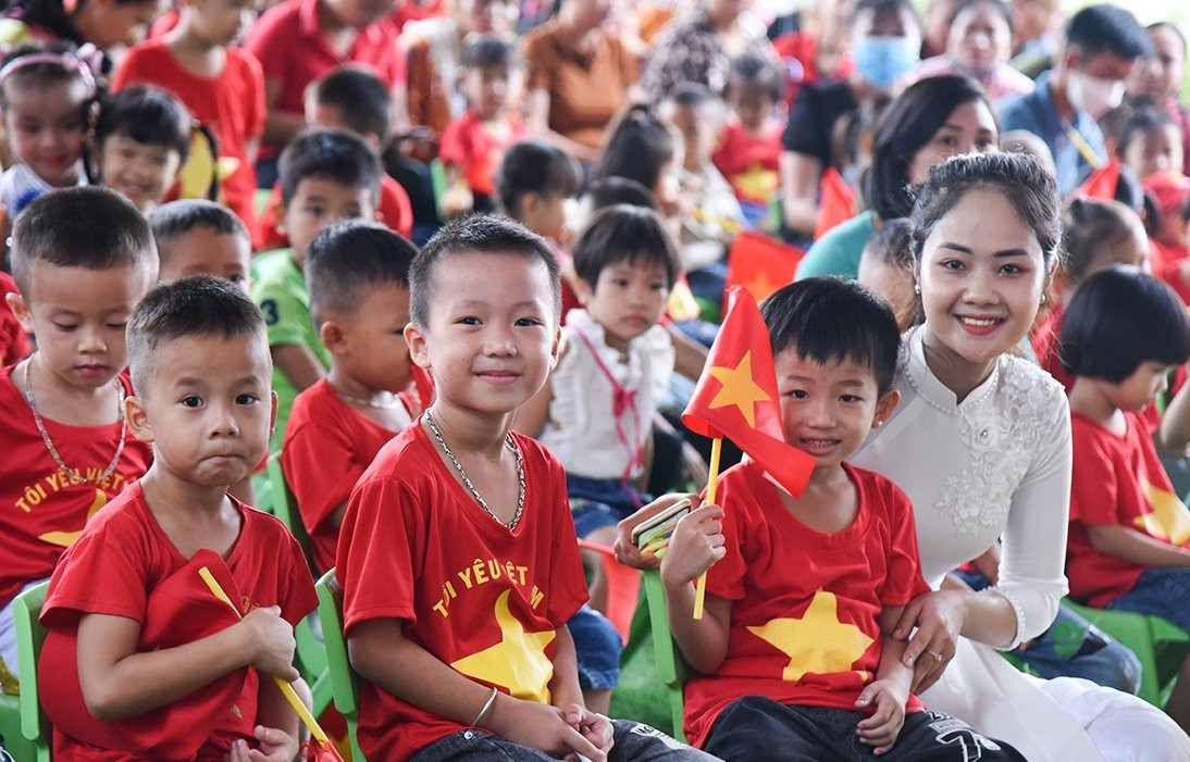 Khoảnh khắc ngộ nghĩnh, đáng yêu của trẻ ngày đầu đến trường - 26