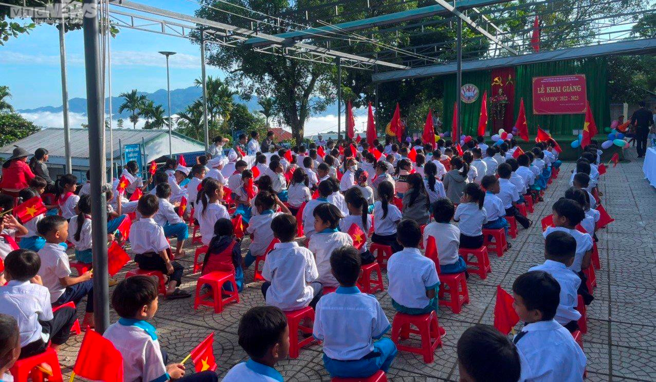 Khoảnh khắc ngộ nghĩnh, đáng yêu của trẻ ngày đầu đến trường - 11