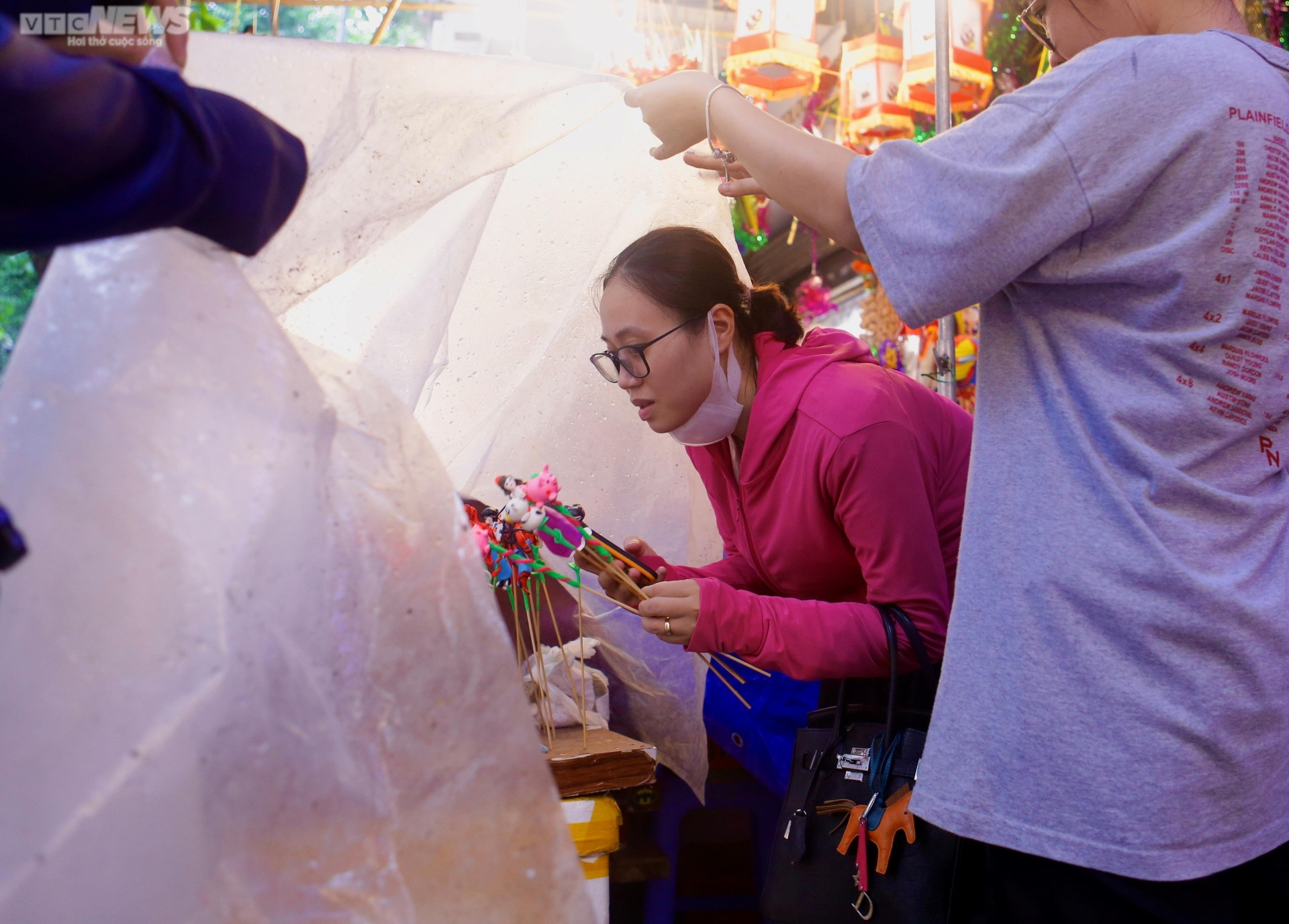 8X kiếm tiền triệu mỗi ngày nhờ hồi sinh món đồ chơi Trung thu truyền thống - 10