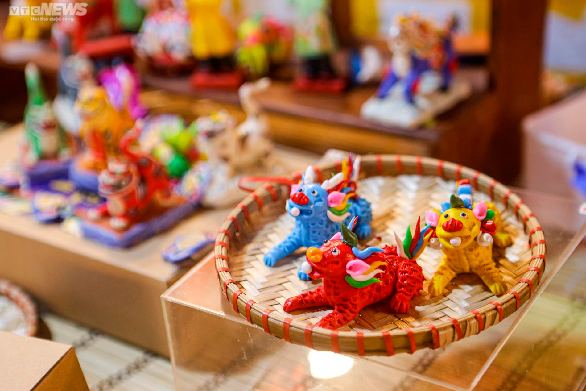 8X kiếm tiền triệu mỗi ngày nhờ hồi sinh món đồ chơi Trung thu truyền thống - 5