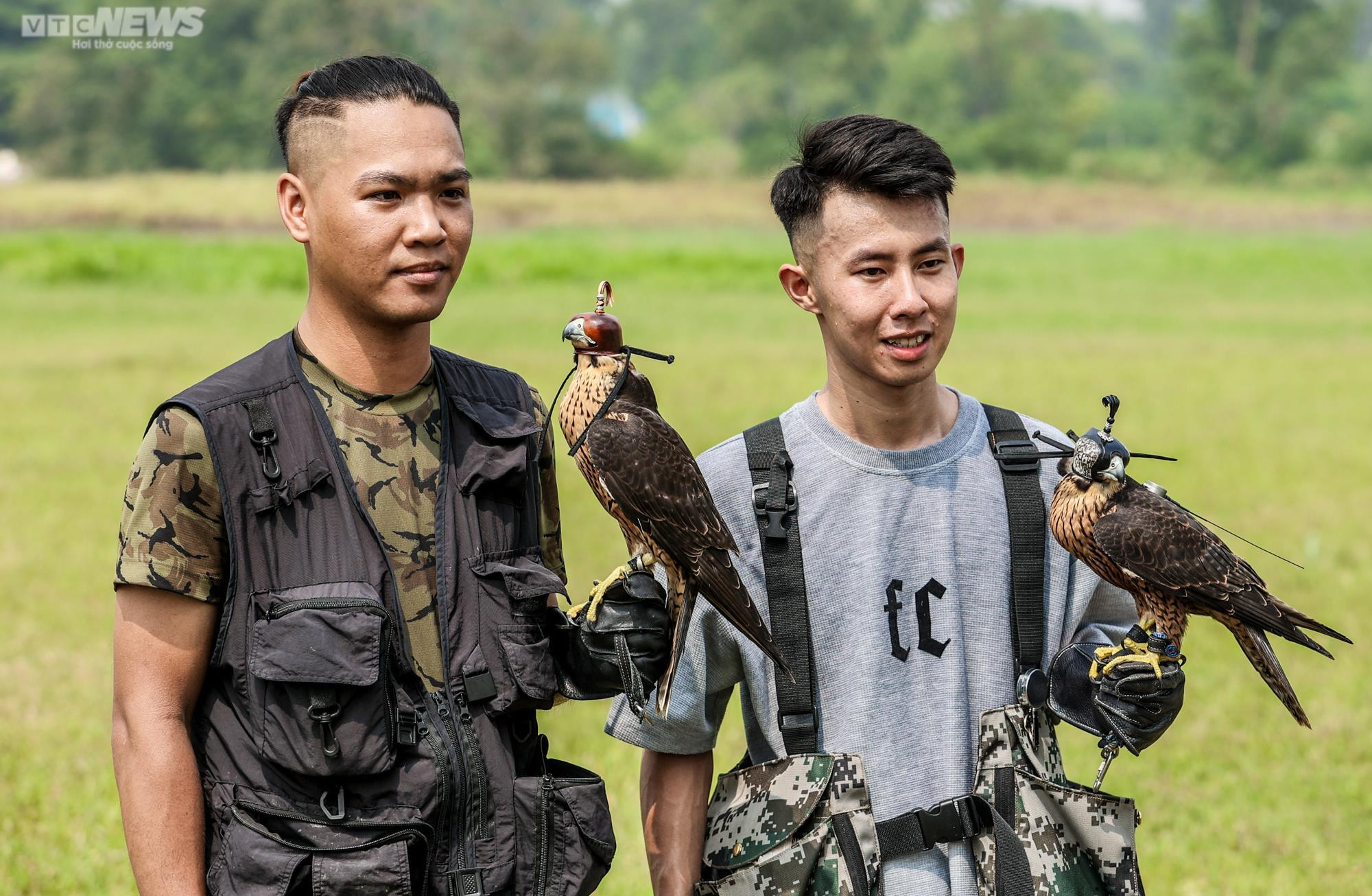 Xem giới trẻ Hà thành huấn luyện 'trinh sát bầu trời' - 2