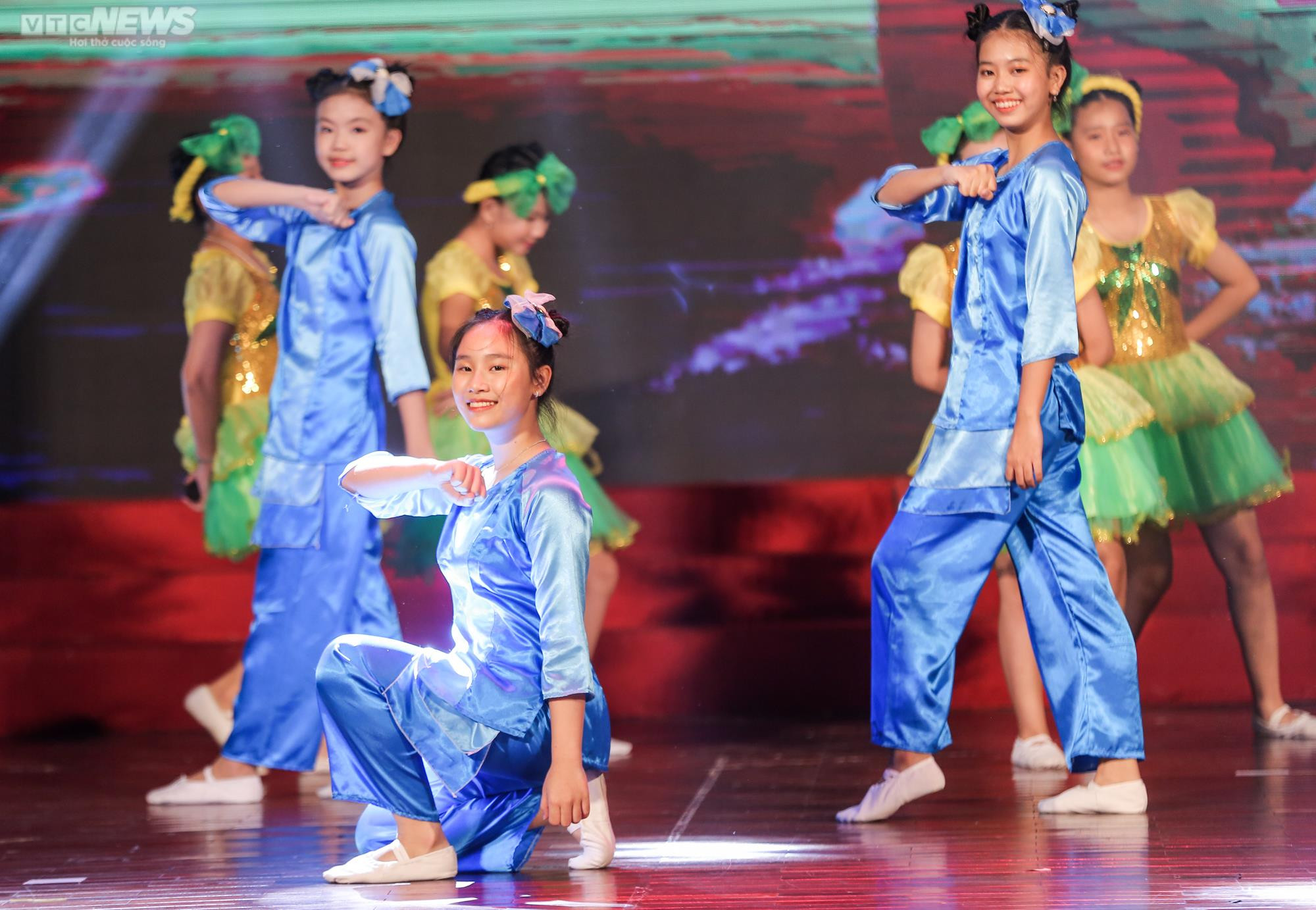 Sôi động Gala ‘Giai điệu Sơn ca 2022’ - 10